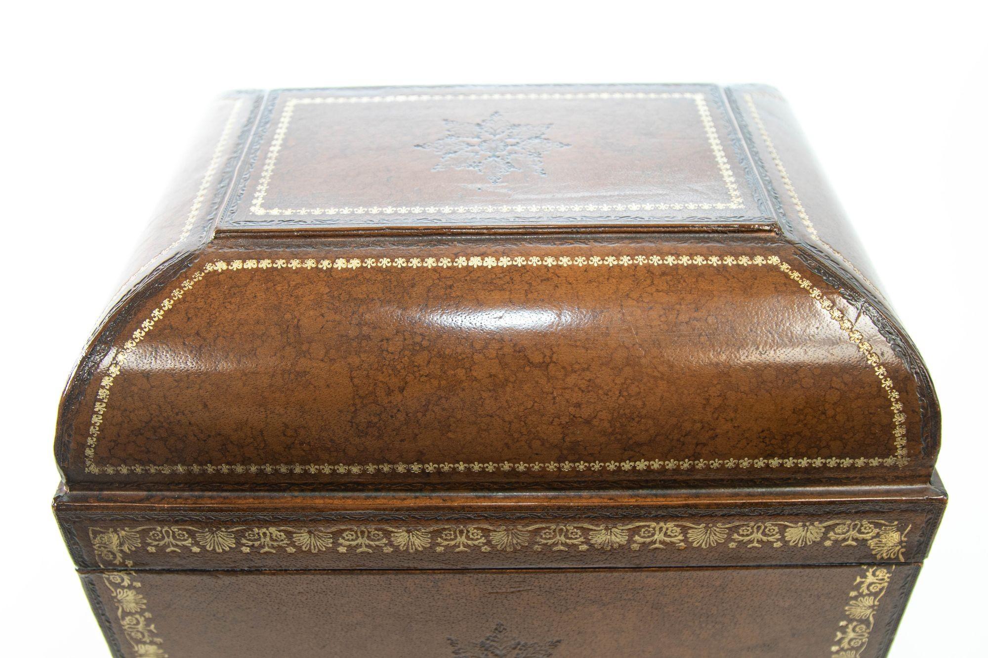 Italian Brown Wrapped Leather Table Box with Gold Tooling and Brass Feet For Sale 10