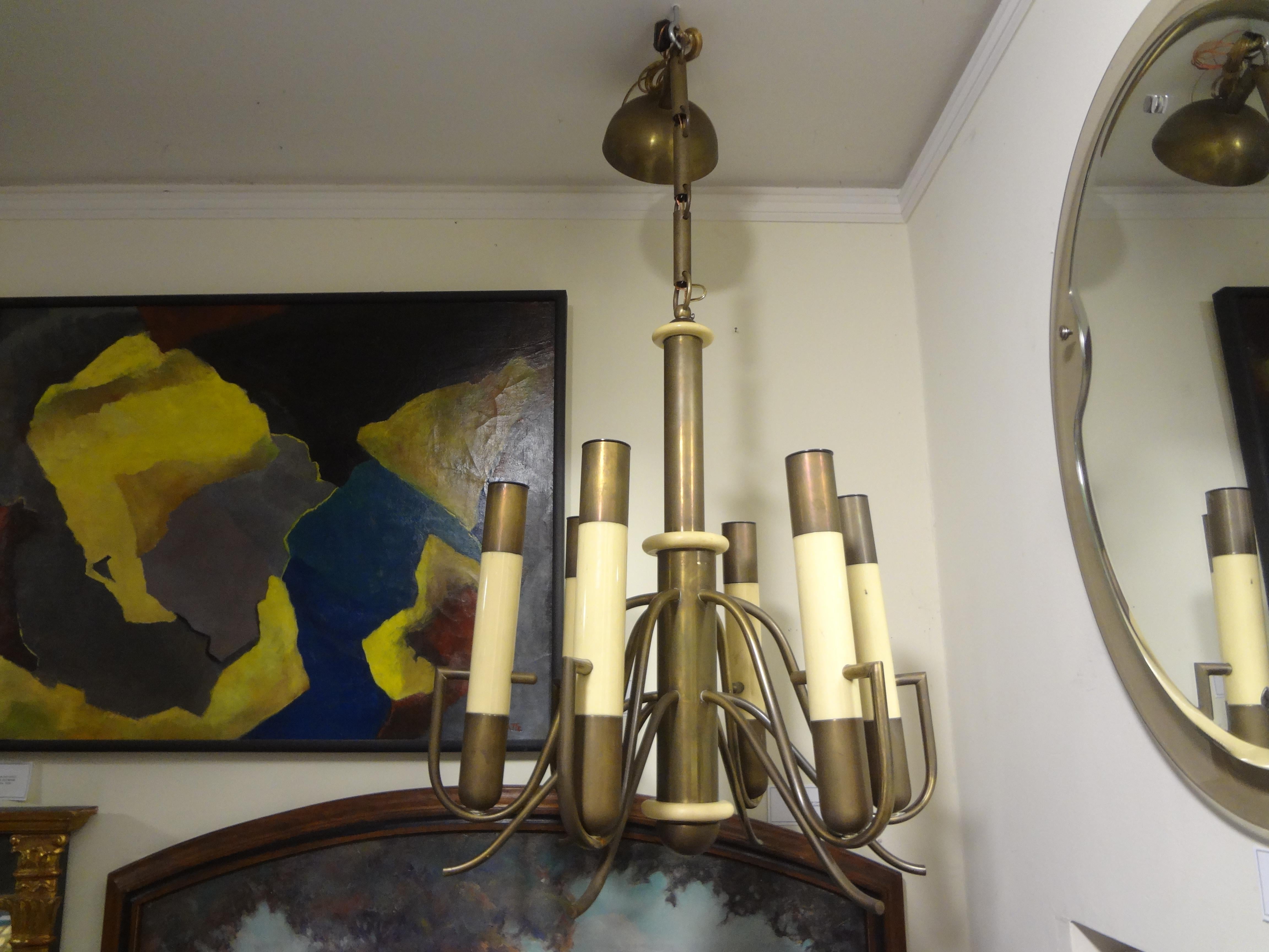 Italian Brutalist Brass and Bakelite Chandelier by Nucleo Forme For Sale 8