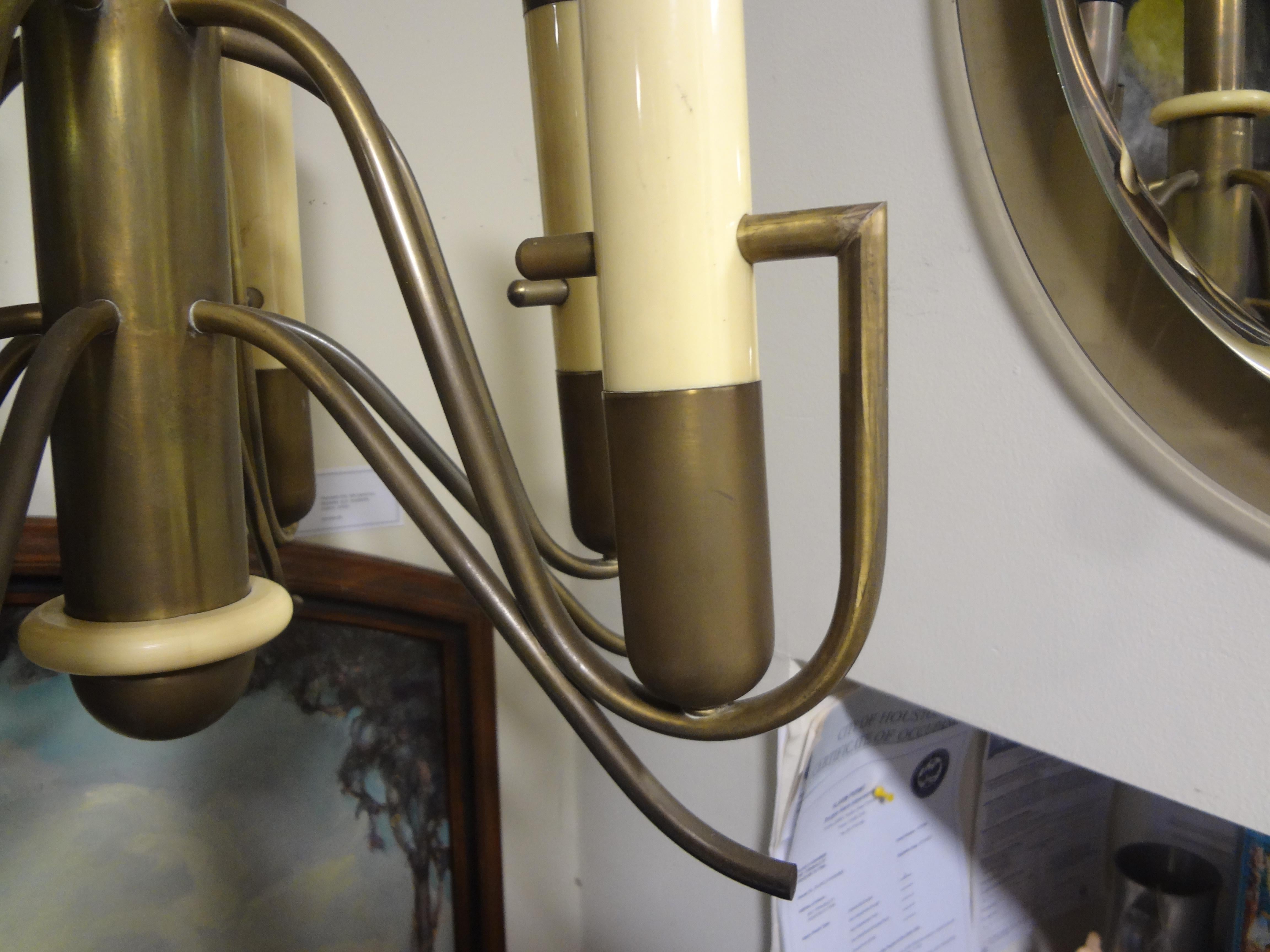 Italian Brutalist Brass and Bakelite Chandelier by Nucleo Forme For Sale 4