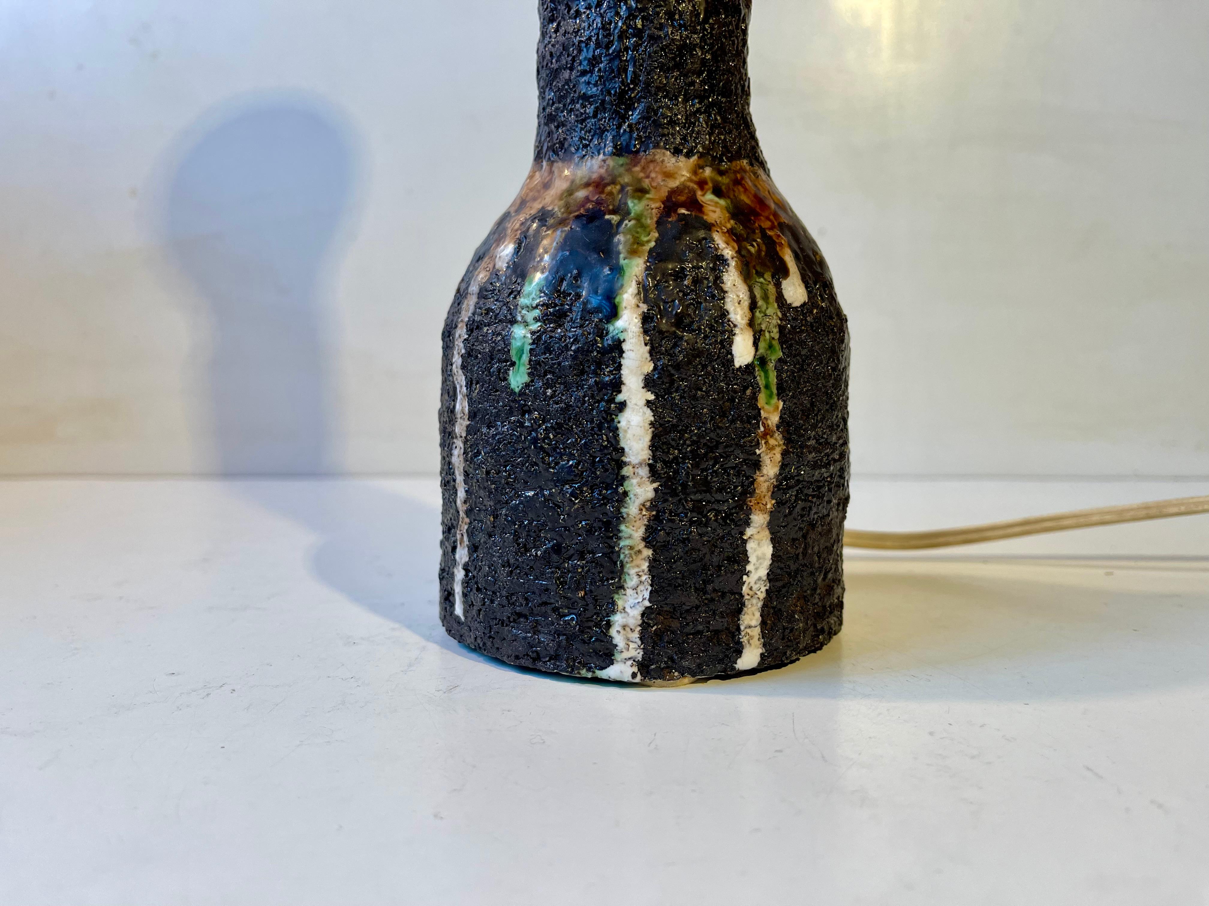 Brutalisme Lampe de bureau italienne brutaliste en céramique avec glaçure ondulante, 1970 en vente