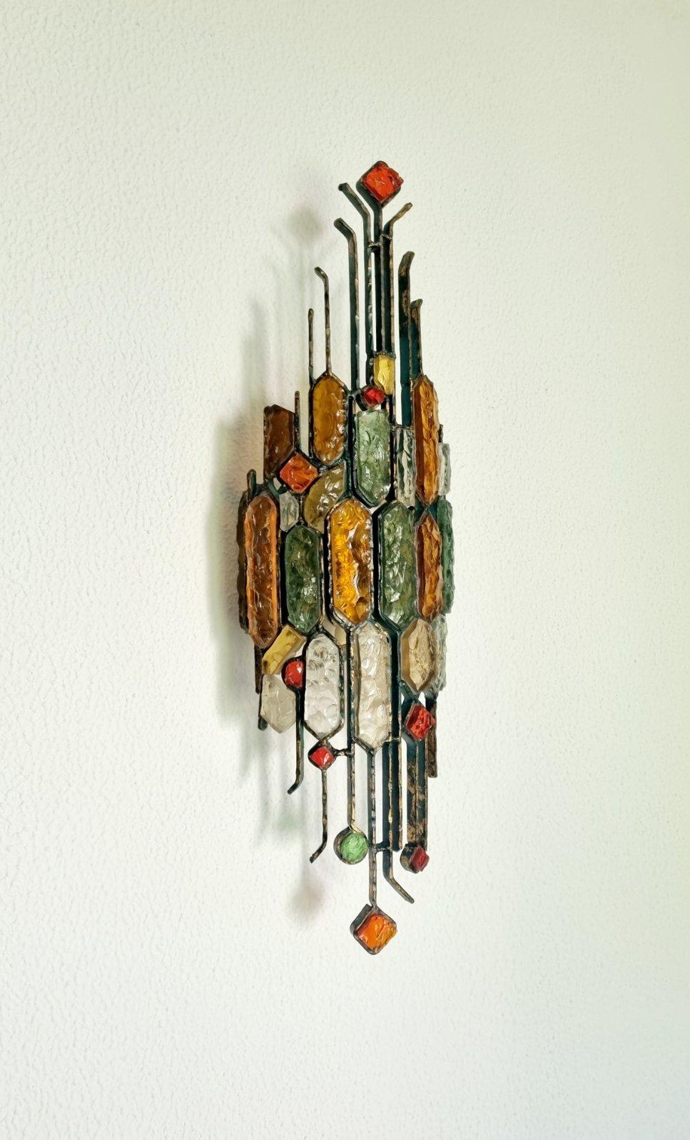 Italian Brutalist Hammered Glass and Wrought Iron Sconce by Longobard, Italy 70s 10