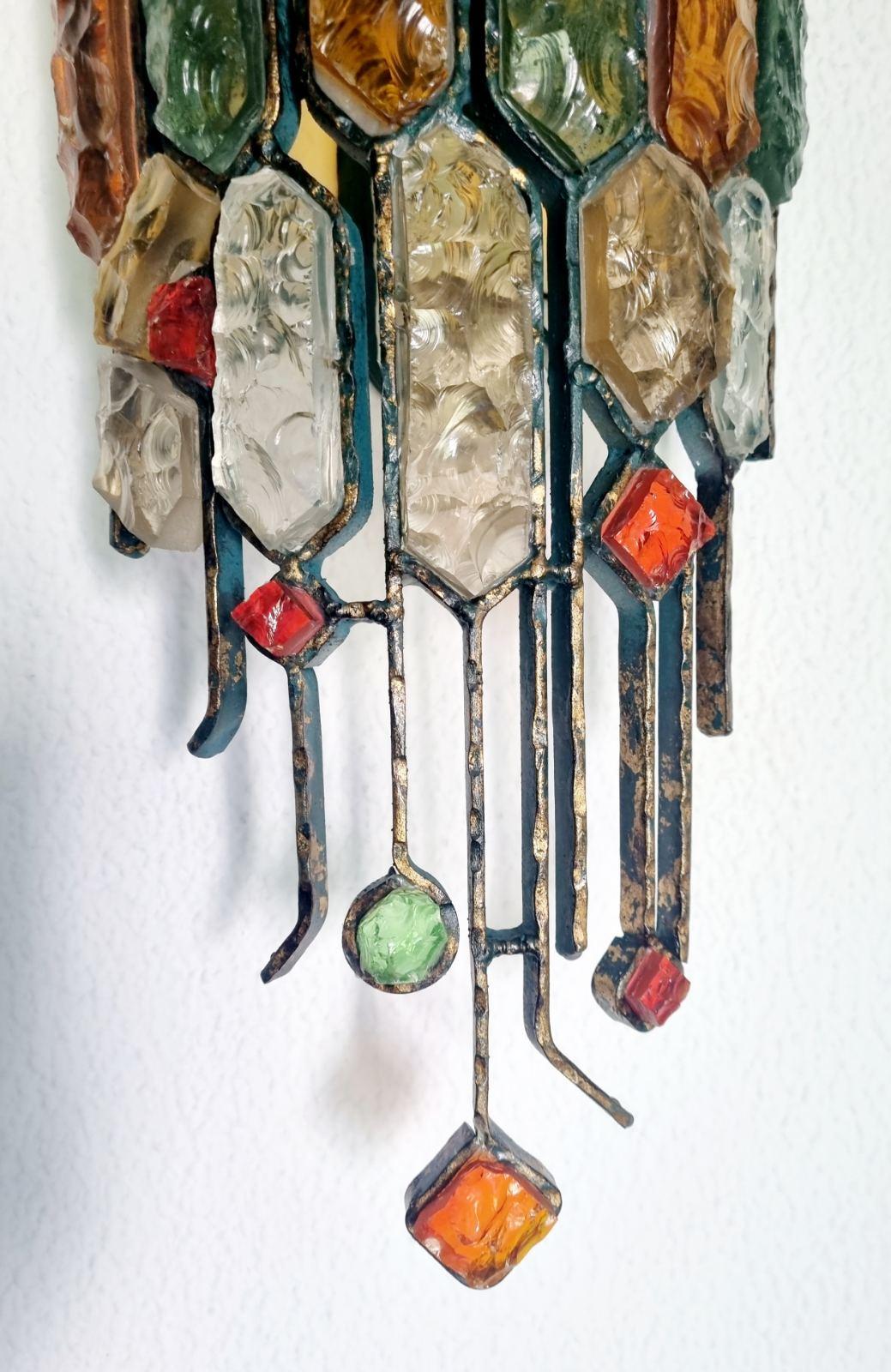 Mid-20th Century Italian Brutalist Hammered Glass and Wrought Iron Sconce by Longobard, Italy 70s