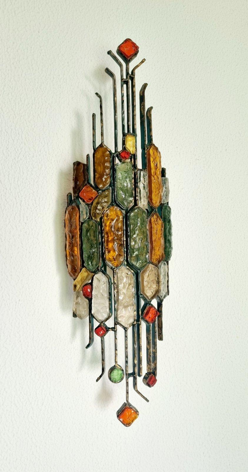 Italian Brutalist Hammered Glass and Wrought Iron Sconce by Longobard, Italy 70s 2