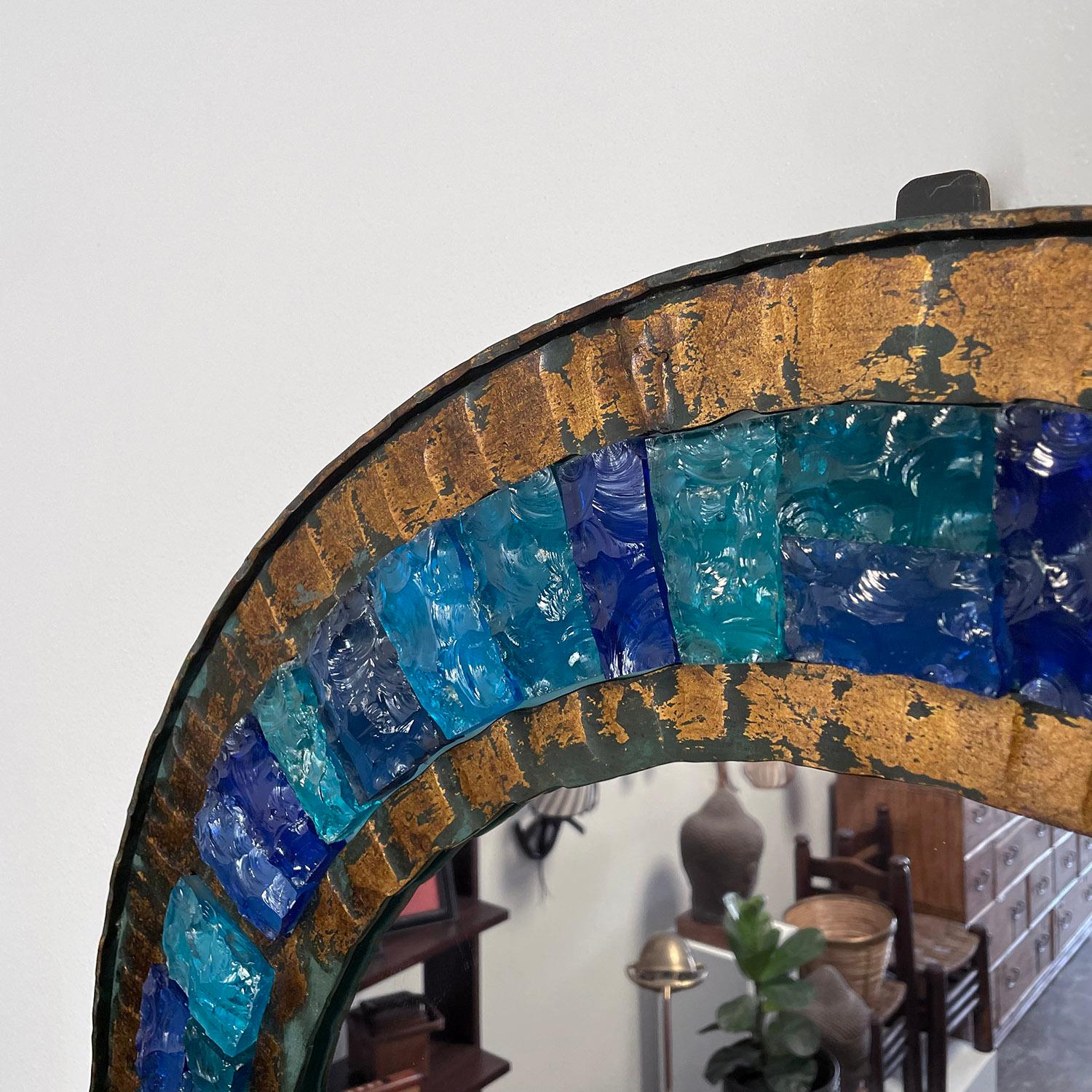 Italian Brutalist Illuminated Wall Mirror For Sale 4