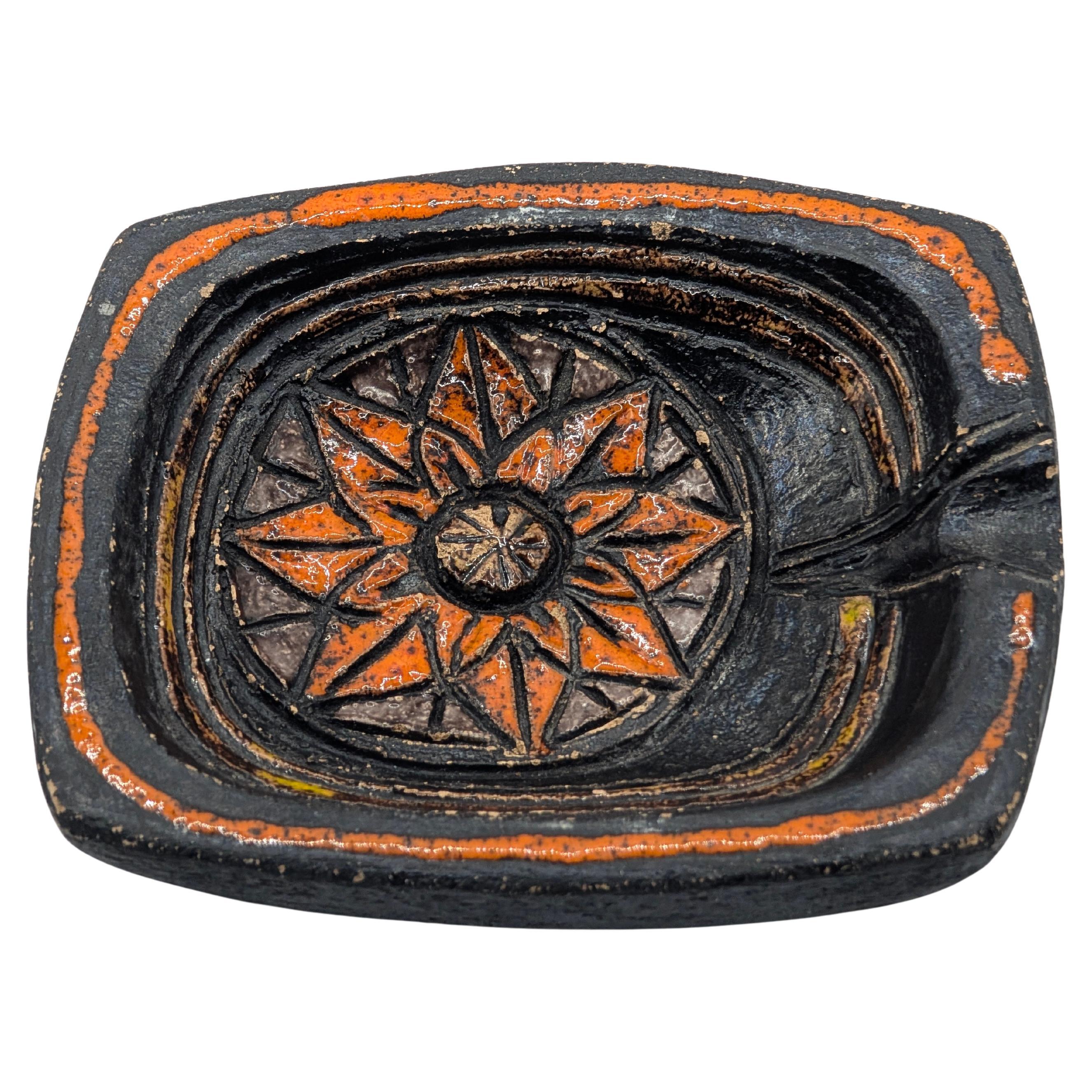 Italienische brutalistische Lava-Glasur und Sgraffito Vide Poche Catchall, 1960er Jahre im Angebot