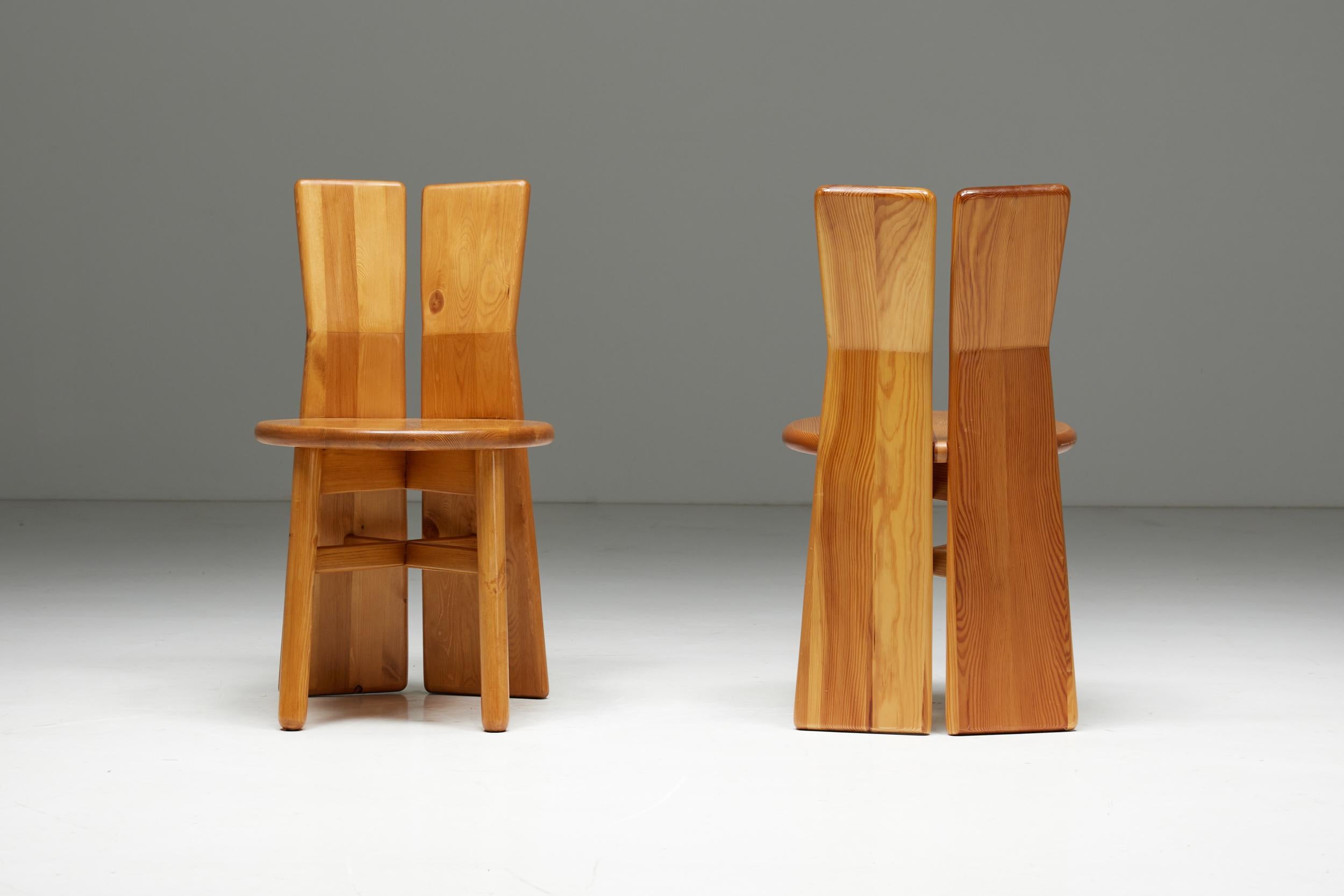 Italian Brutalist Pine Dining Chairs, Italy, 1970s For Sale 1