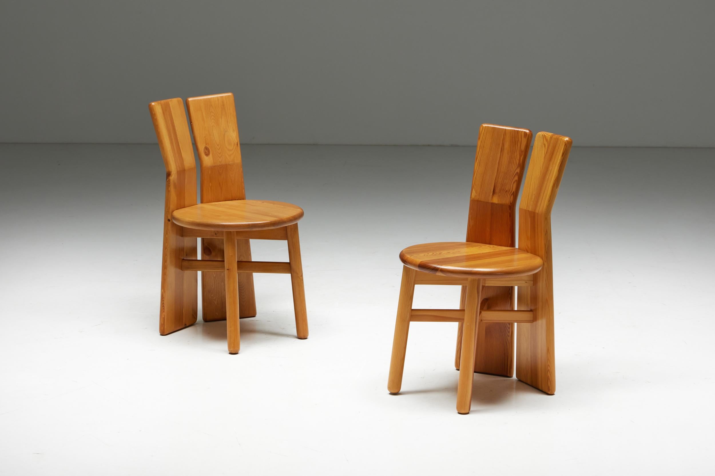 Italian Brutalist Pine Dining Chairs, Italy, 1970s For Sale 2