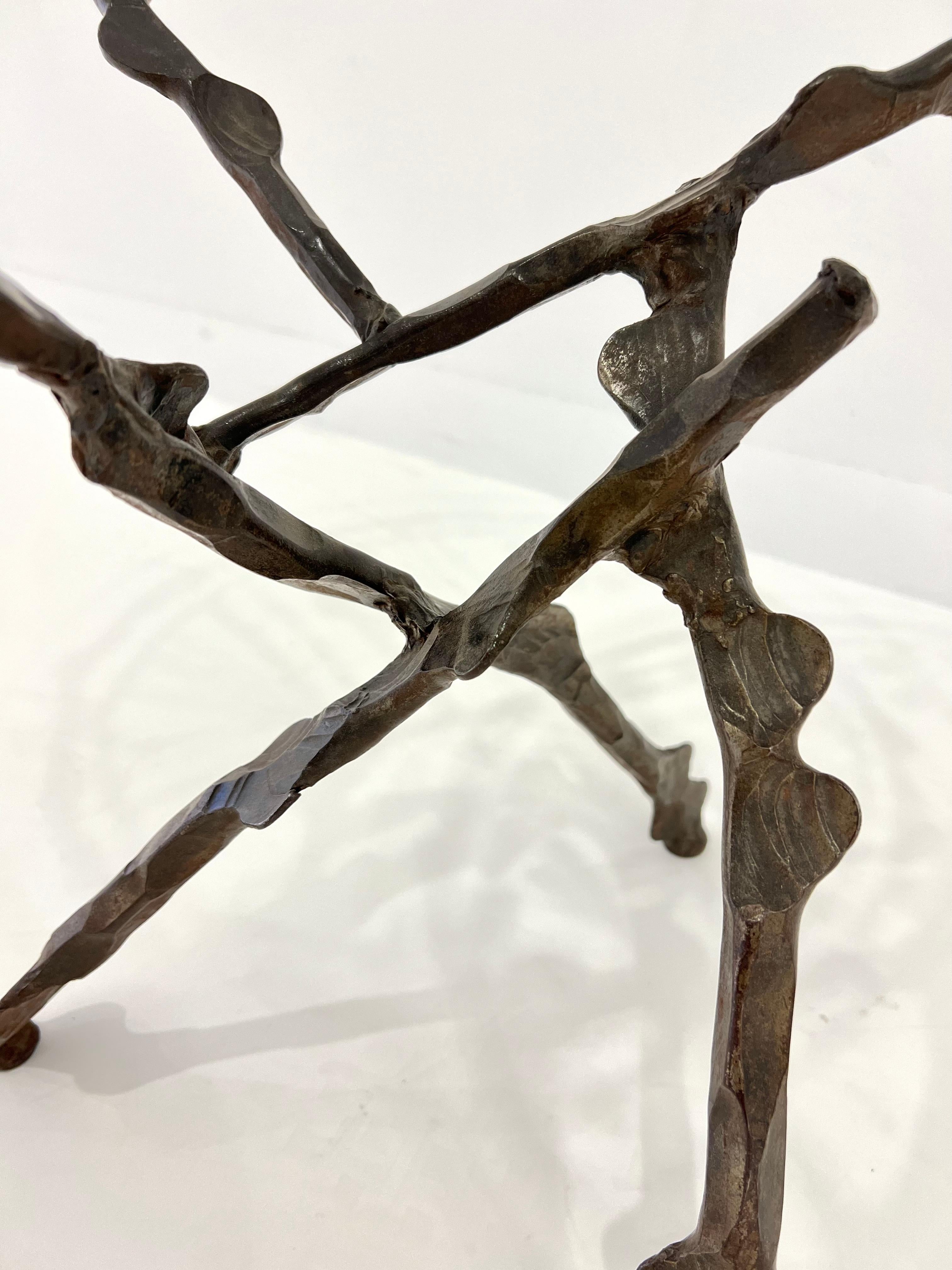 Table d'appoint italienne brutaliste en vente 6