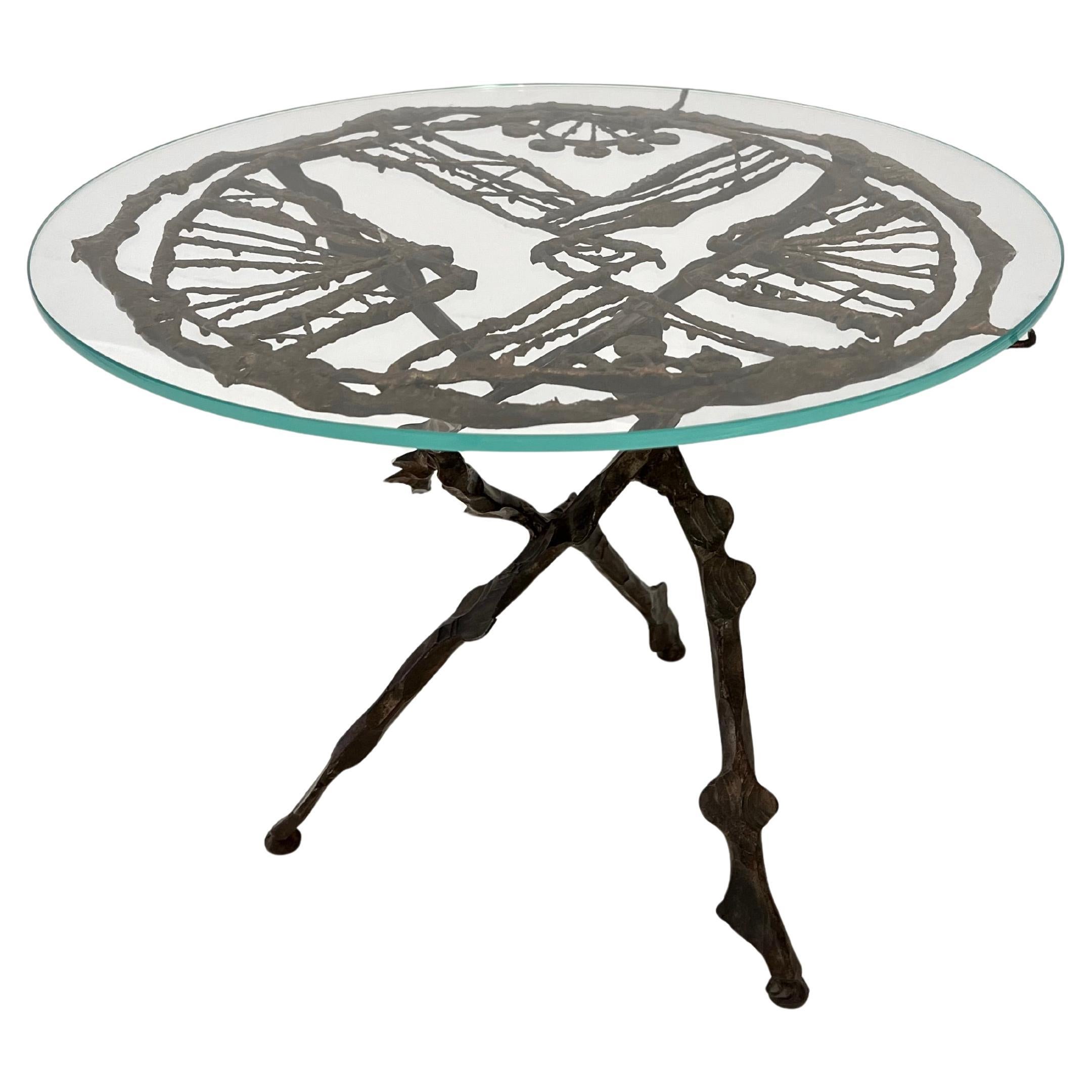 Table d'appoint italienne brutaliste en vente