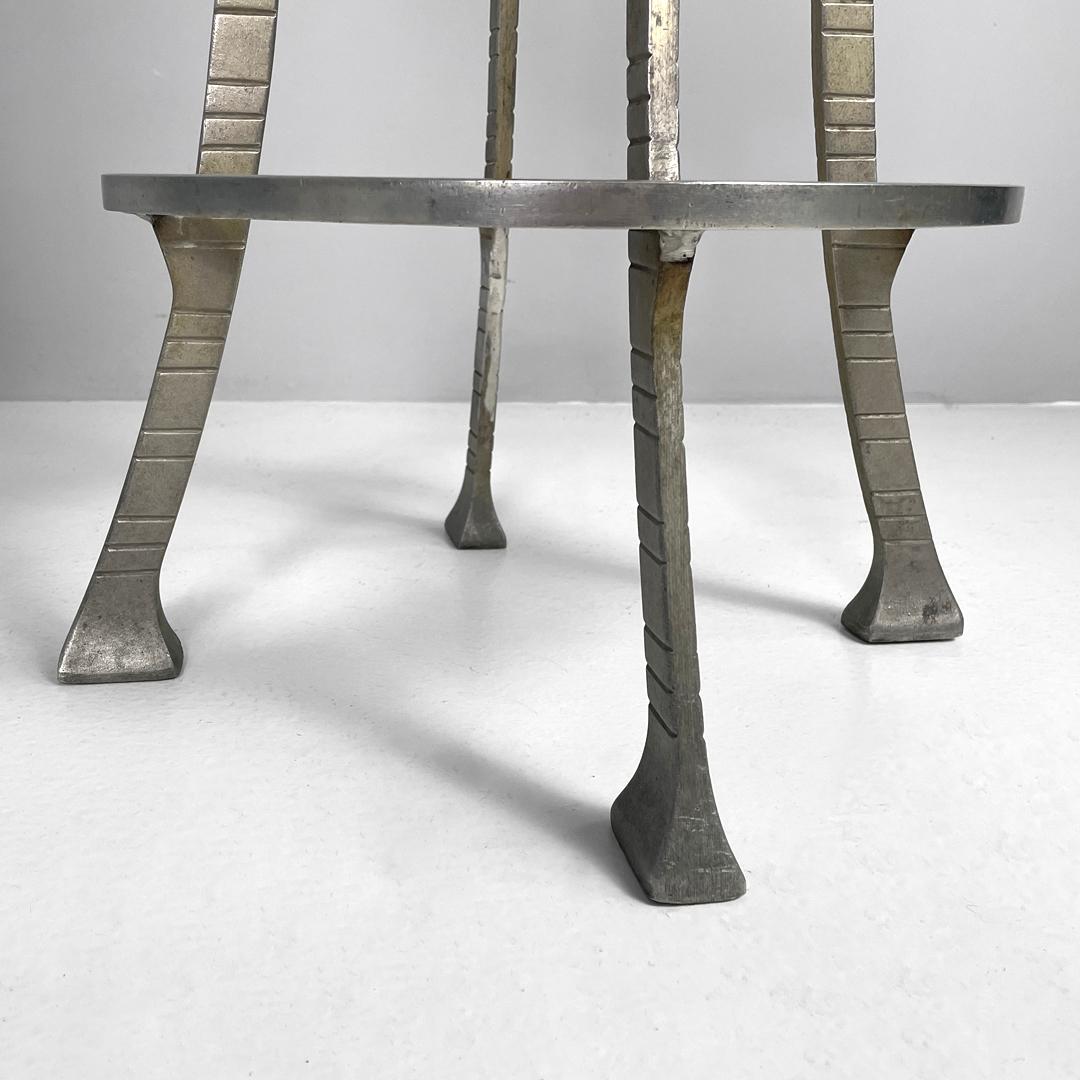 Italian brutalist style high stools in aluminum and black leather, 1940s For Sale 10
