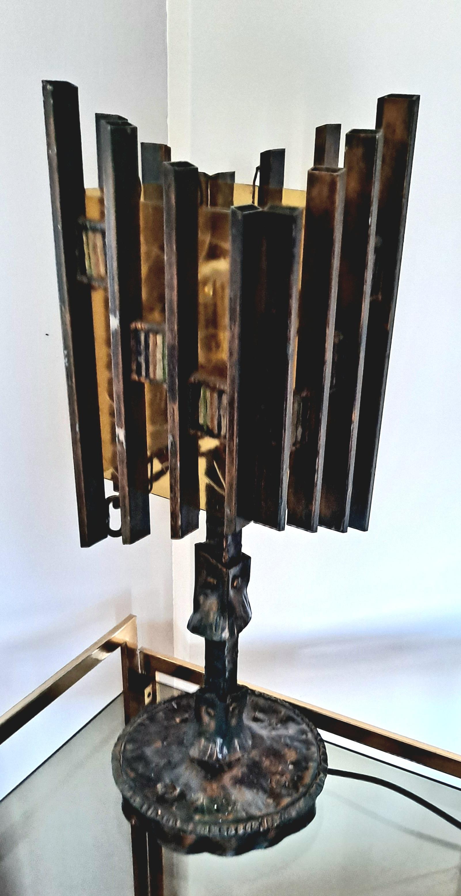 Hand-Crafted Italian Brutalist Table Lamp Attributed to Biancardi and Jordan Arte   For Sale