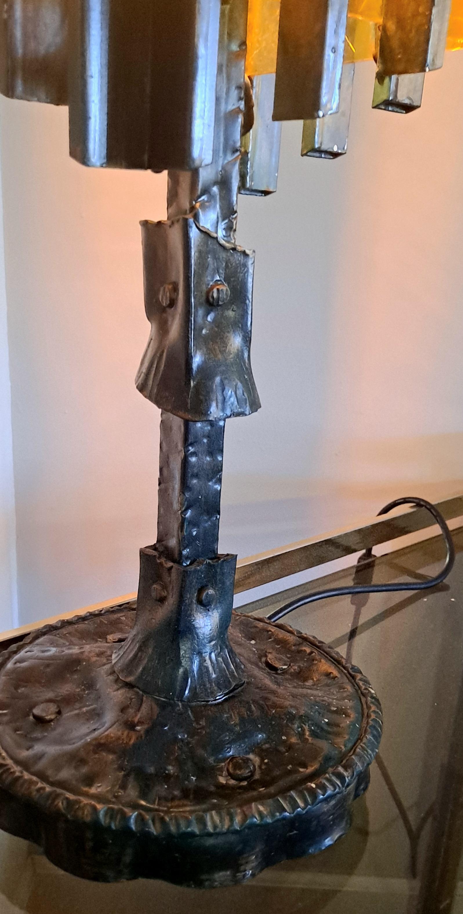 Metal Italian Brutalist Table Lamp Attributed to Biancardi and Jordan Arte   For Sale