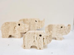 Esculturas italianas Brutalistas de Rinocerontes de Travertino de Fratelli Mannelli, Italia