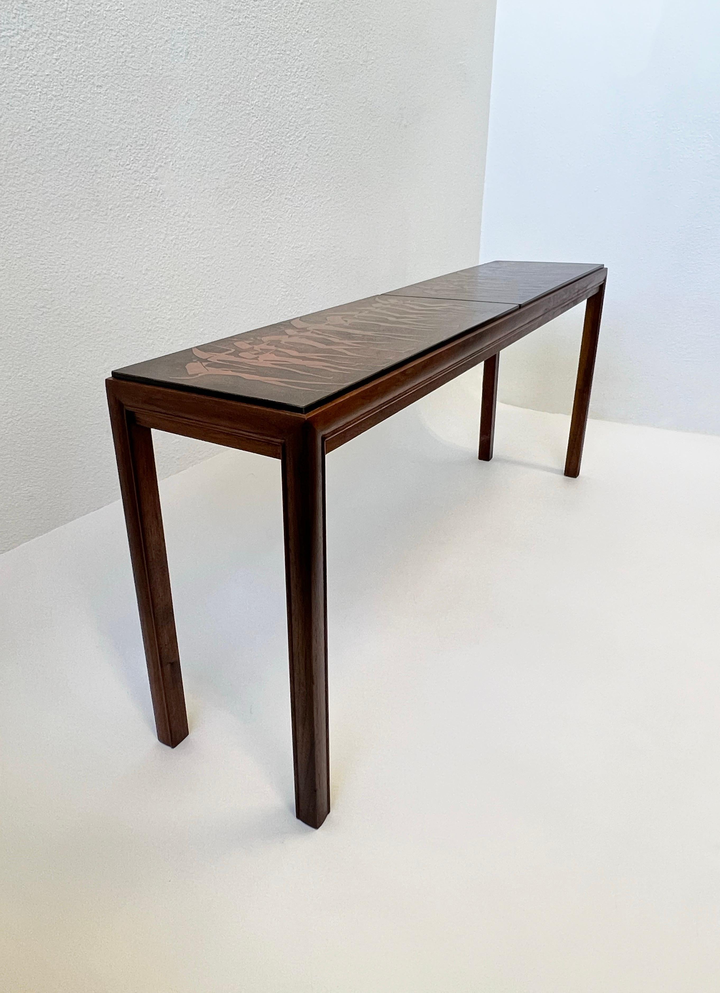 Mid-Century Modern Italian Brutalist Walnut and Copper Console Table by G. Urso For Sale