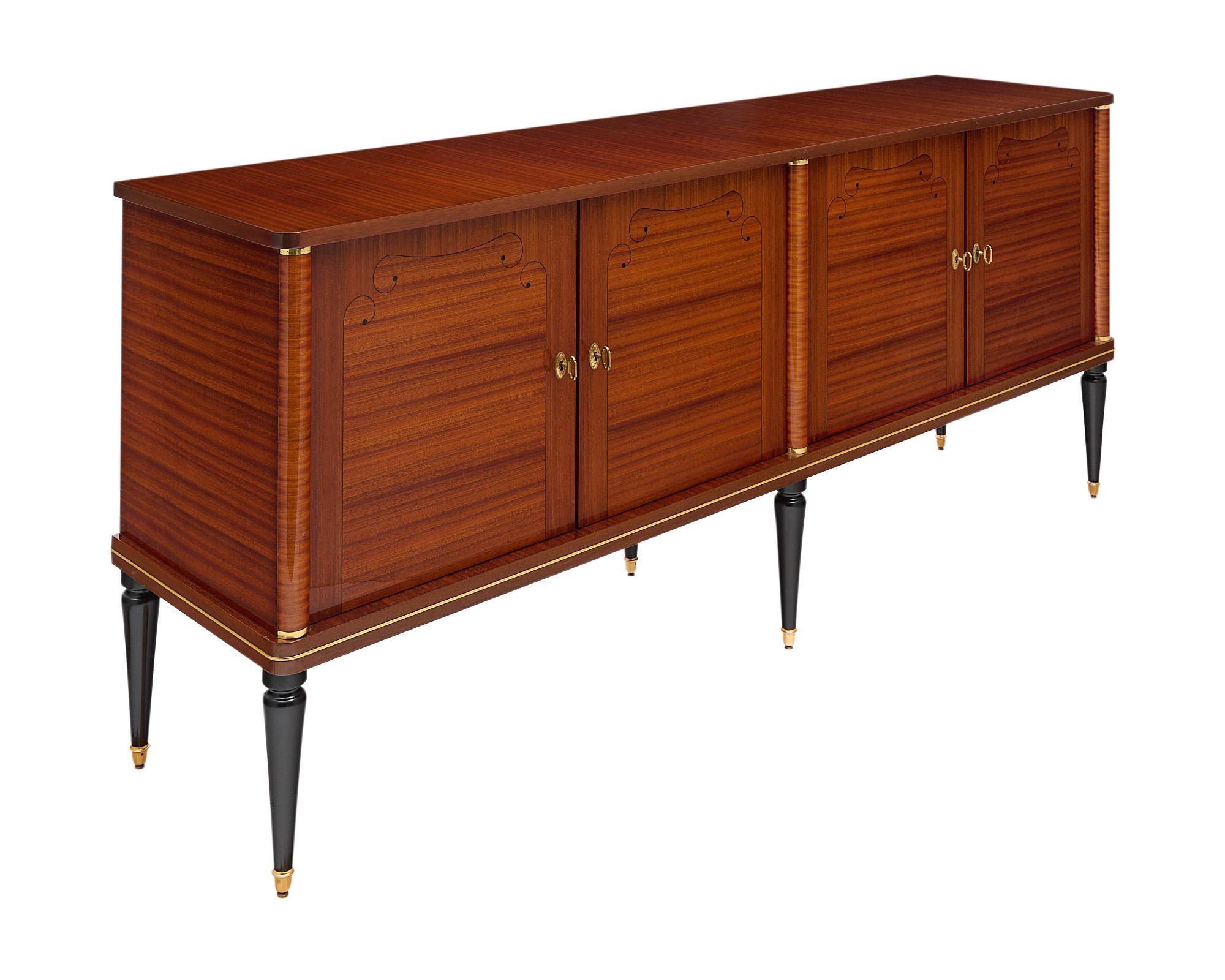 Mid-Century Modern Italian Buffet in the Manner of Paolo Buffa For Sale