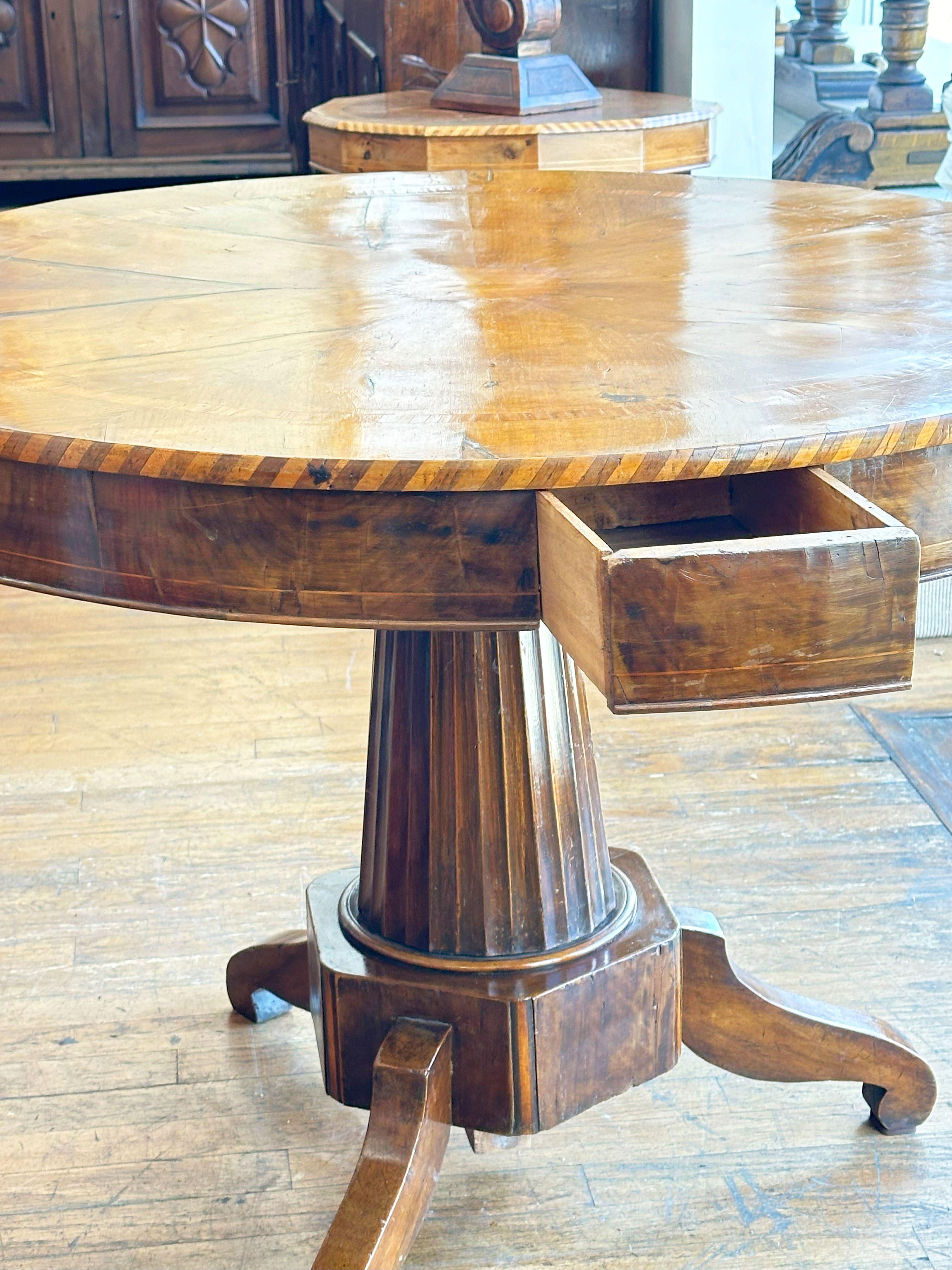 Italian Burl Walnut Inlaid Center Table, circa 1830 For Sale 1