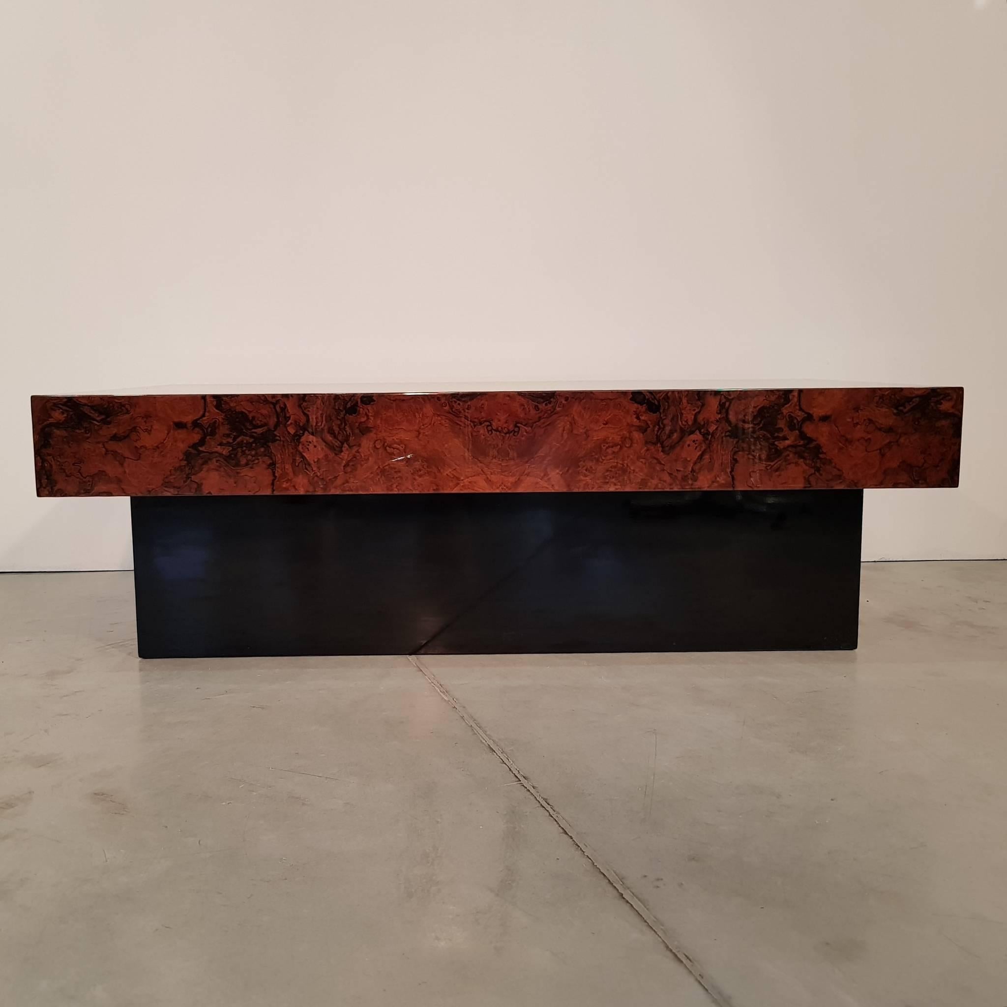 Italian Burl Walnut Mid-Century Modern Coffee Table in Style of Willy Rizzo For Sale 3