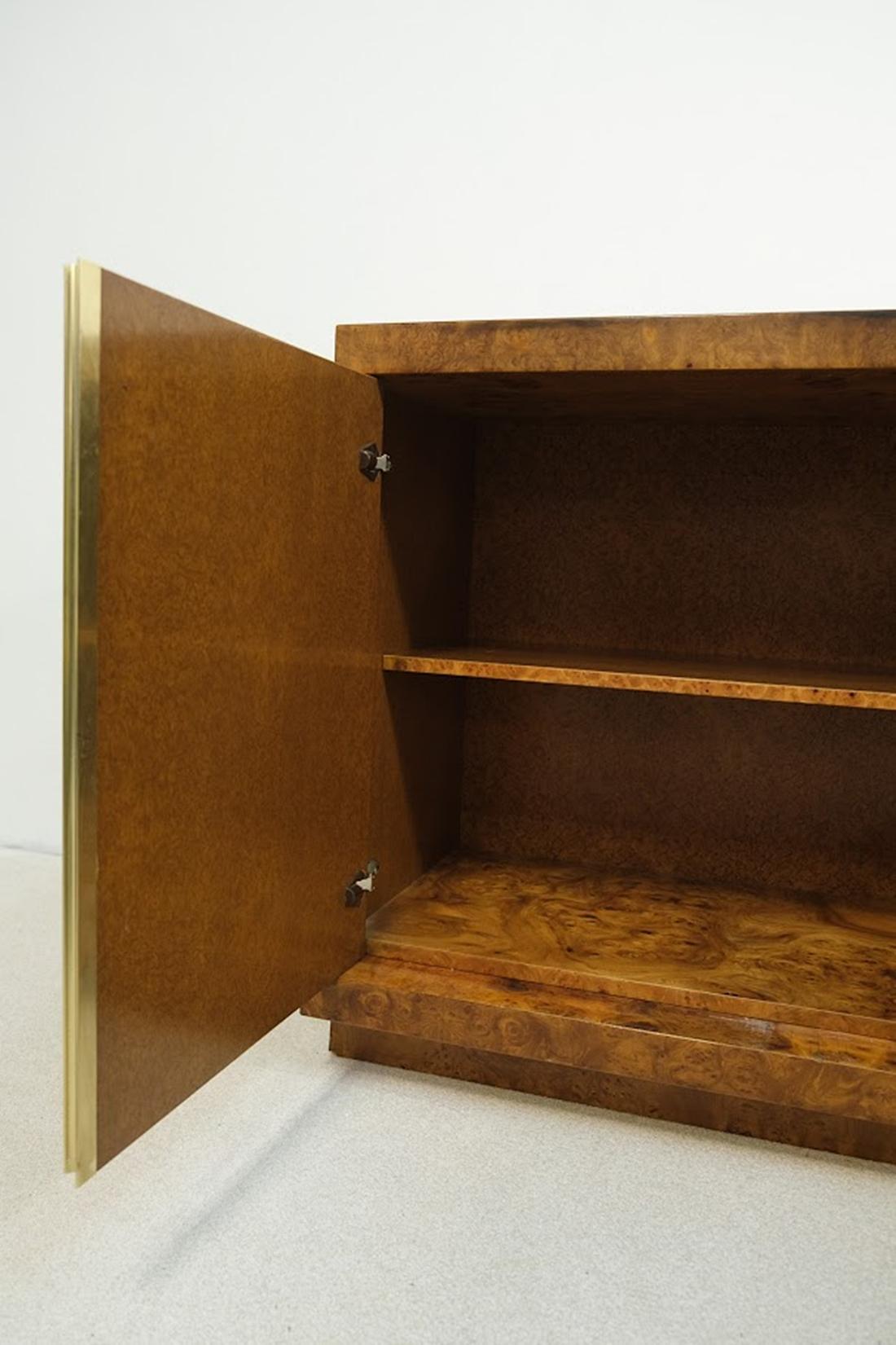 Armoire italienne en ronce de bois et marbre des années 1970 8