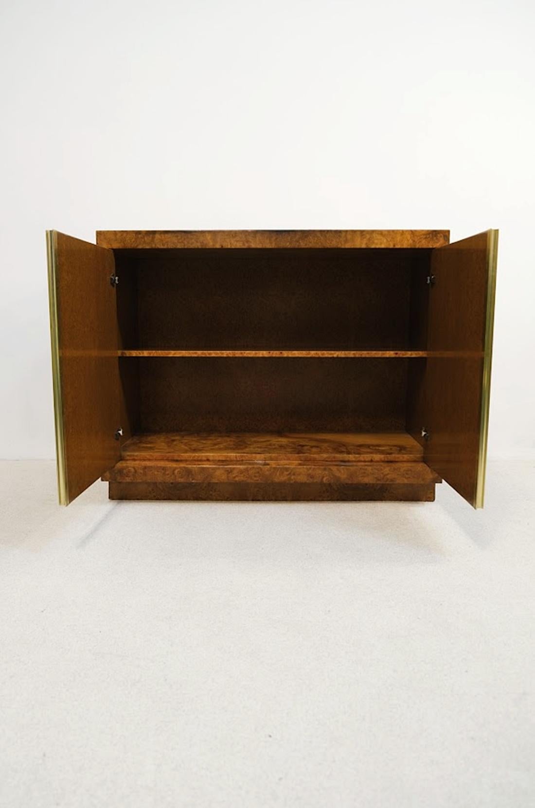 Armoire italienne en ronce de bois et marbre des années 1970 9