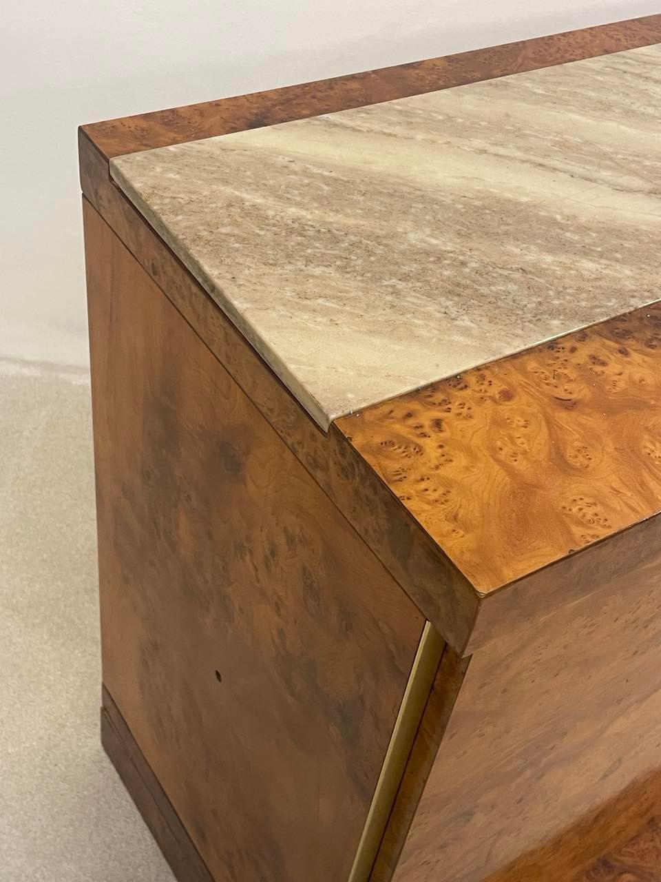 Fin du 20e siècle Armoire italienne en ronce de bois et marbre des années 1970