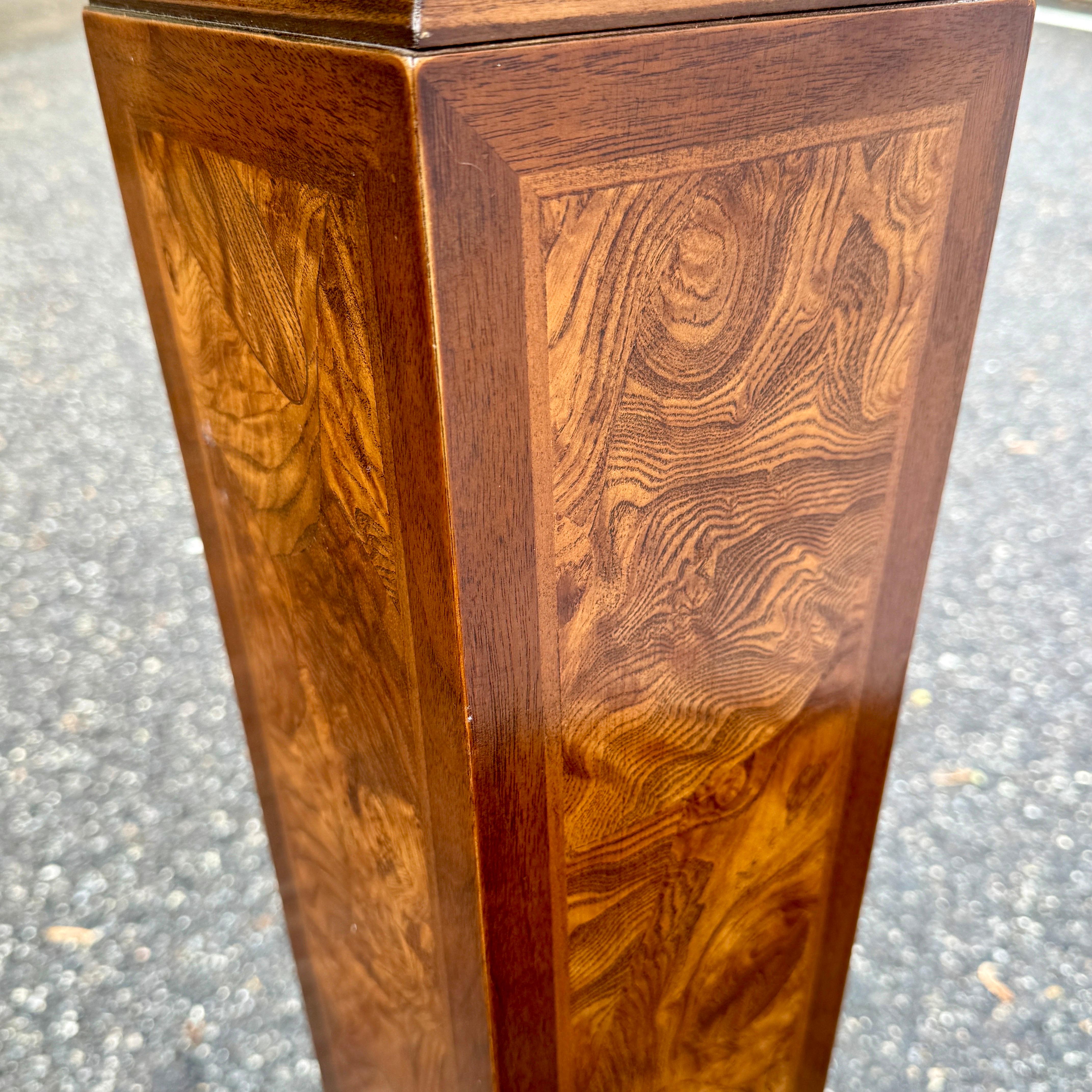 Italian Burl Wood Tapered Pedestal Stand For Sale 3