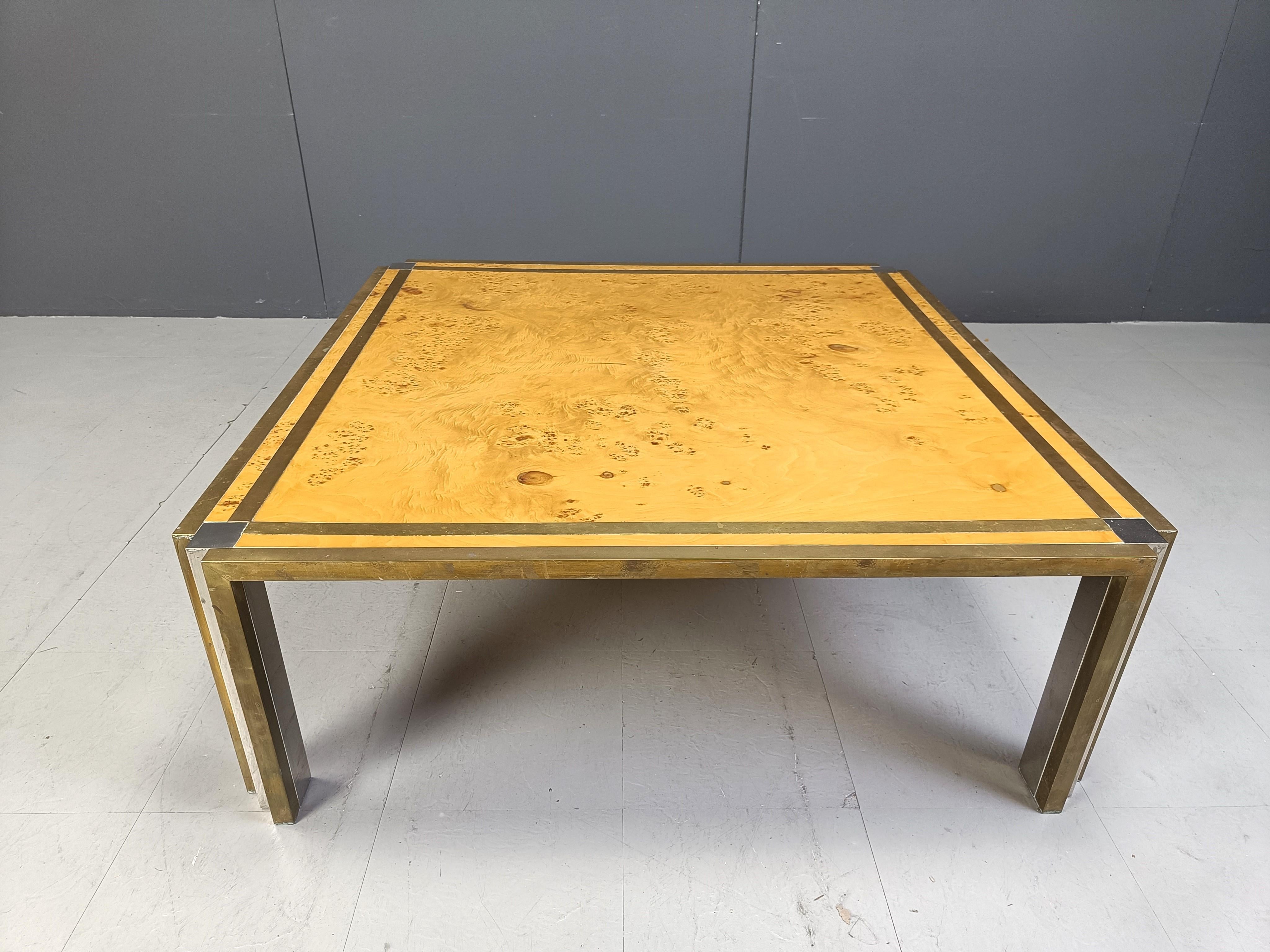 Italian burl wooden coffee table by Tommaso Barbi, 1970s In Good Condition In Leuven, Vlaams Gewest