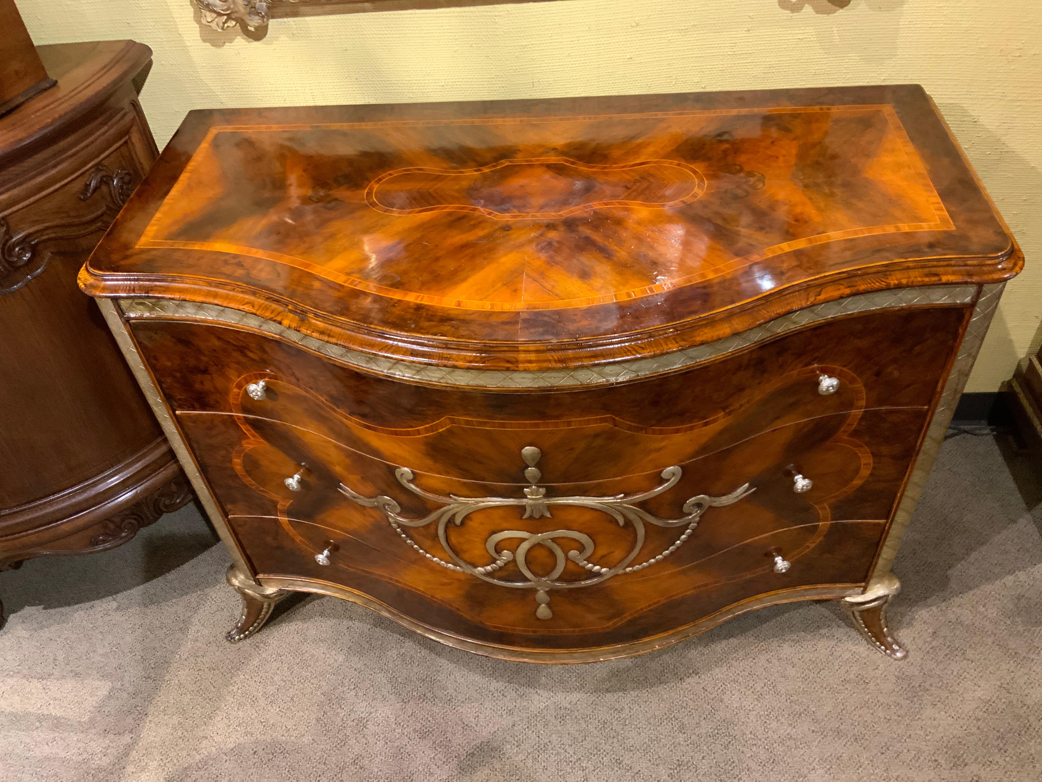 Italian Burled Walnut  Commode with silver accents, exceptional quality For Sale 4