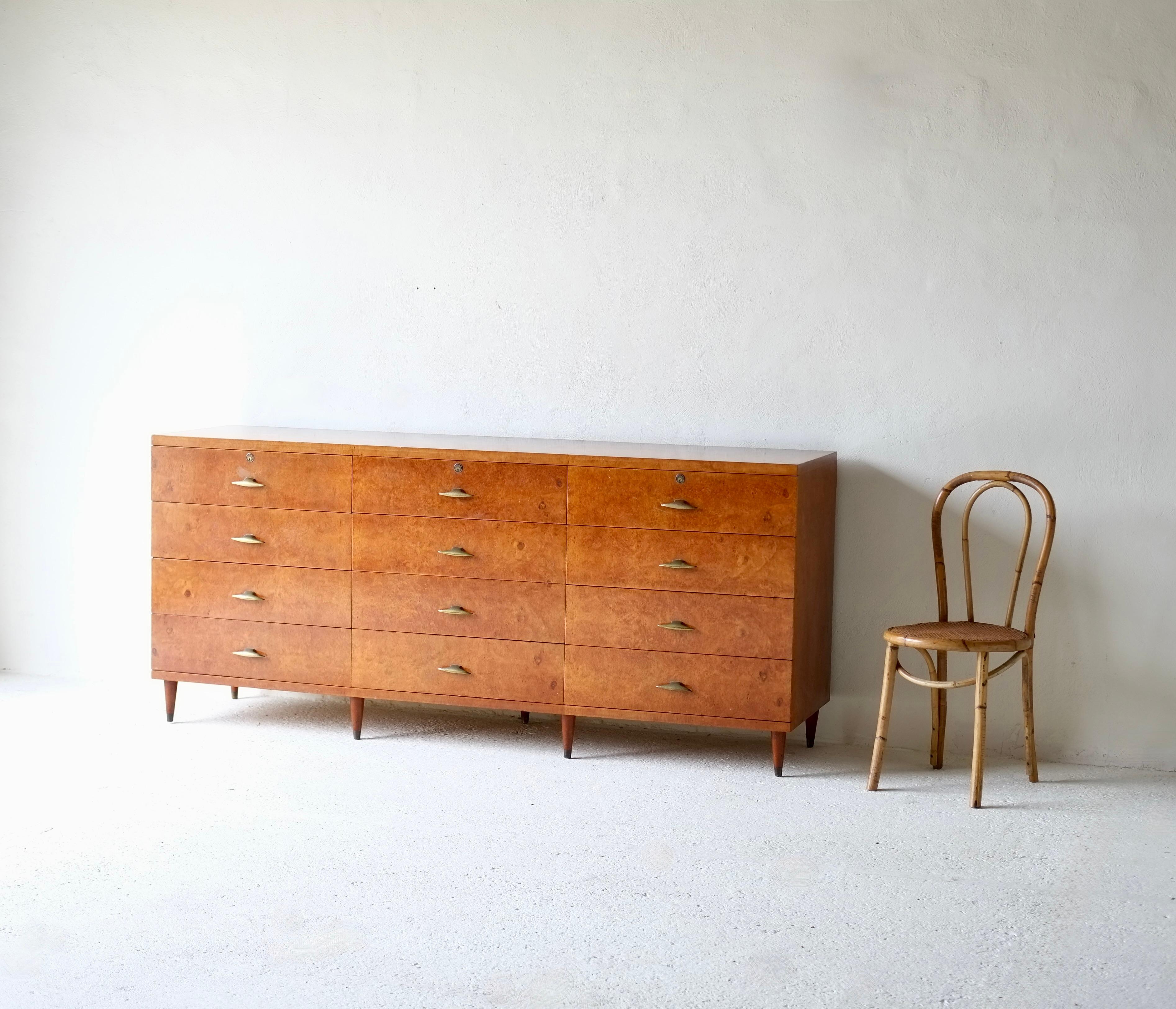 Italian Burr Wood Chest Of Drawers In Good Condition For Sale In London, GB