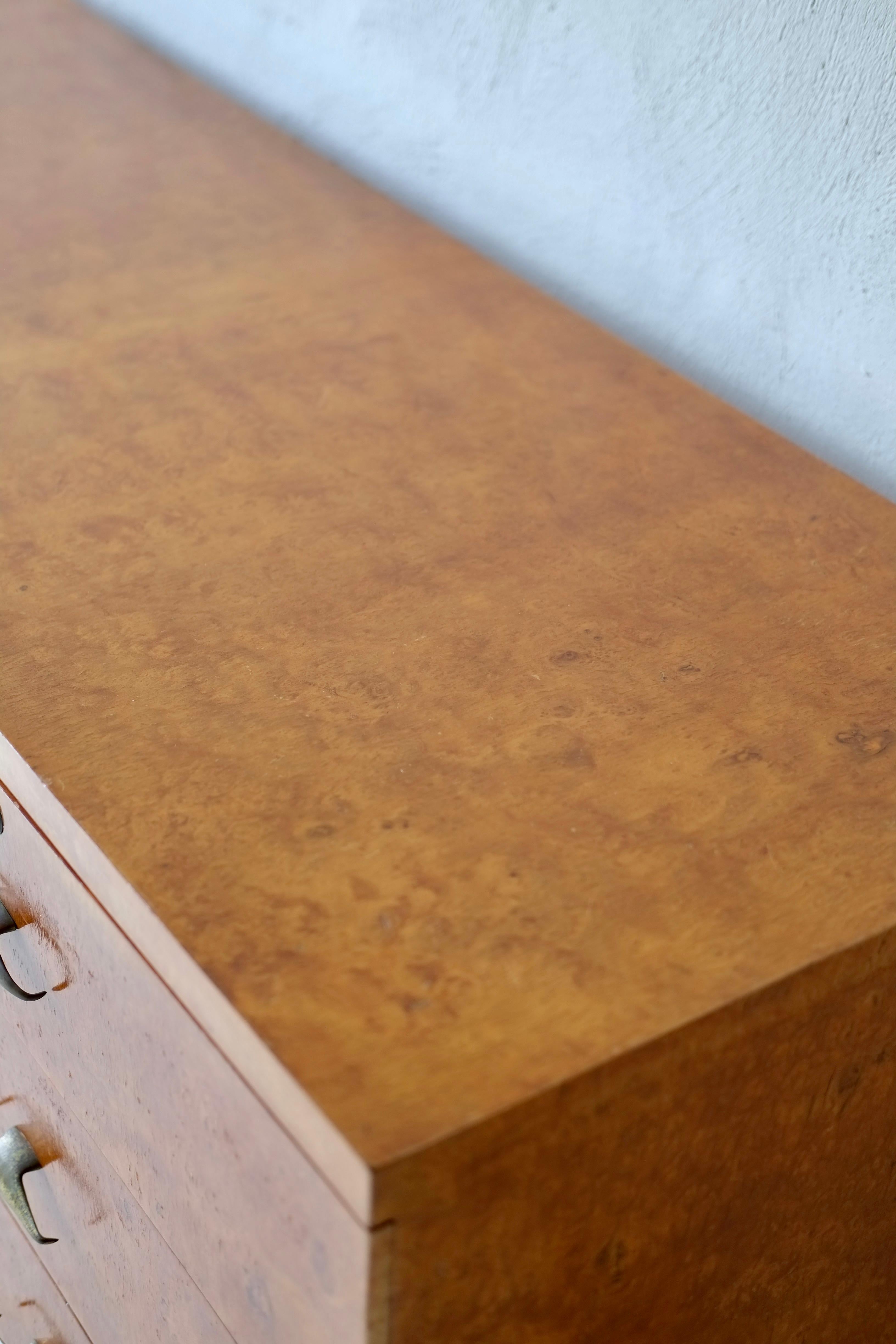 20th Century Italian Burr Wood Chest Of Drawers For Sale