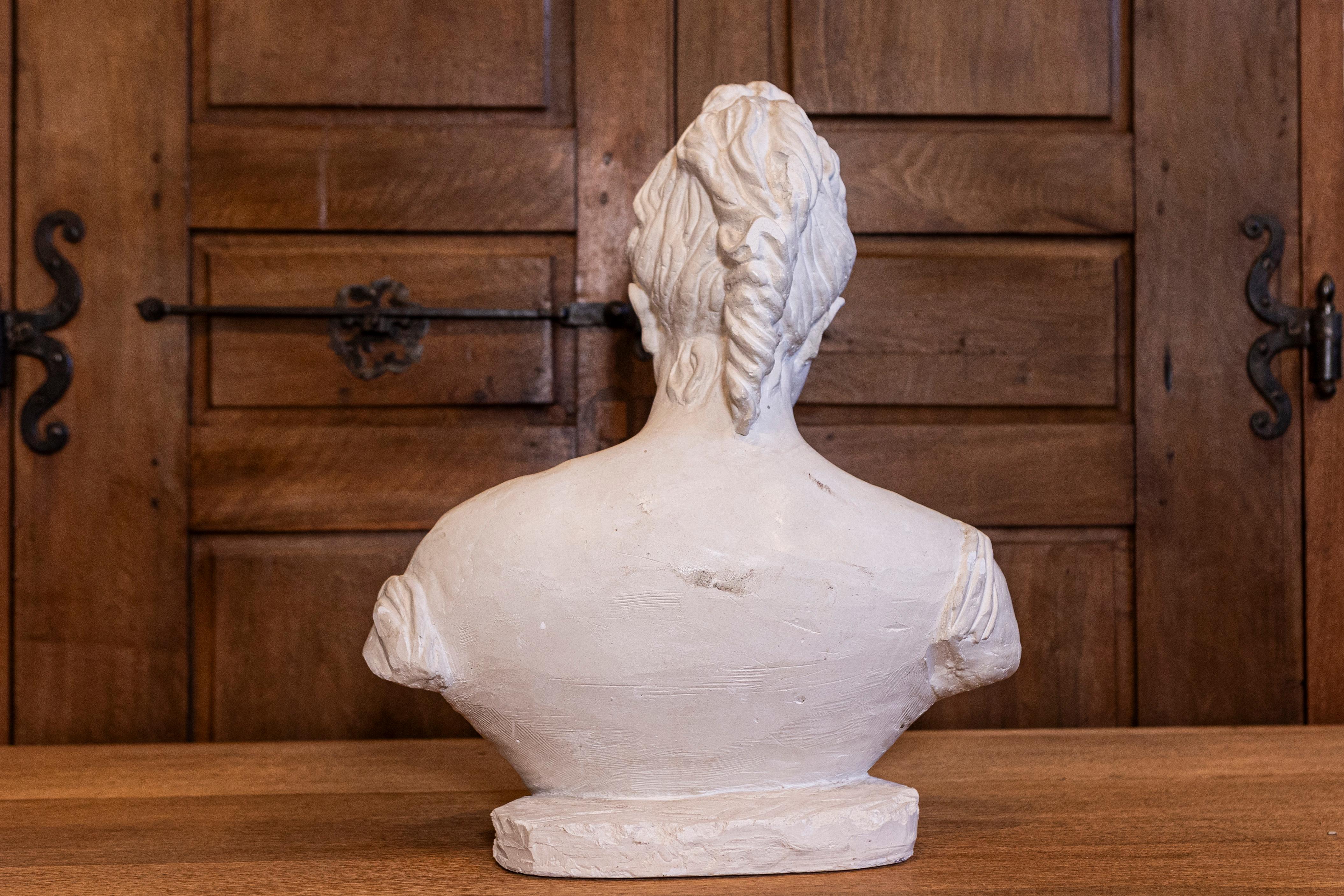 Italian Bust of a Woman Wearing a Creased Dress with Fibula, 20th Century In Good Condition For Sale In Atlanta, GA