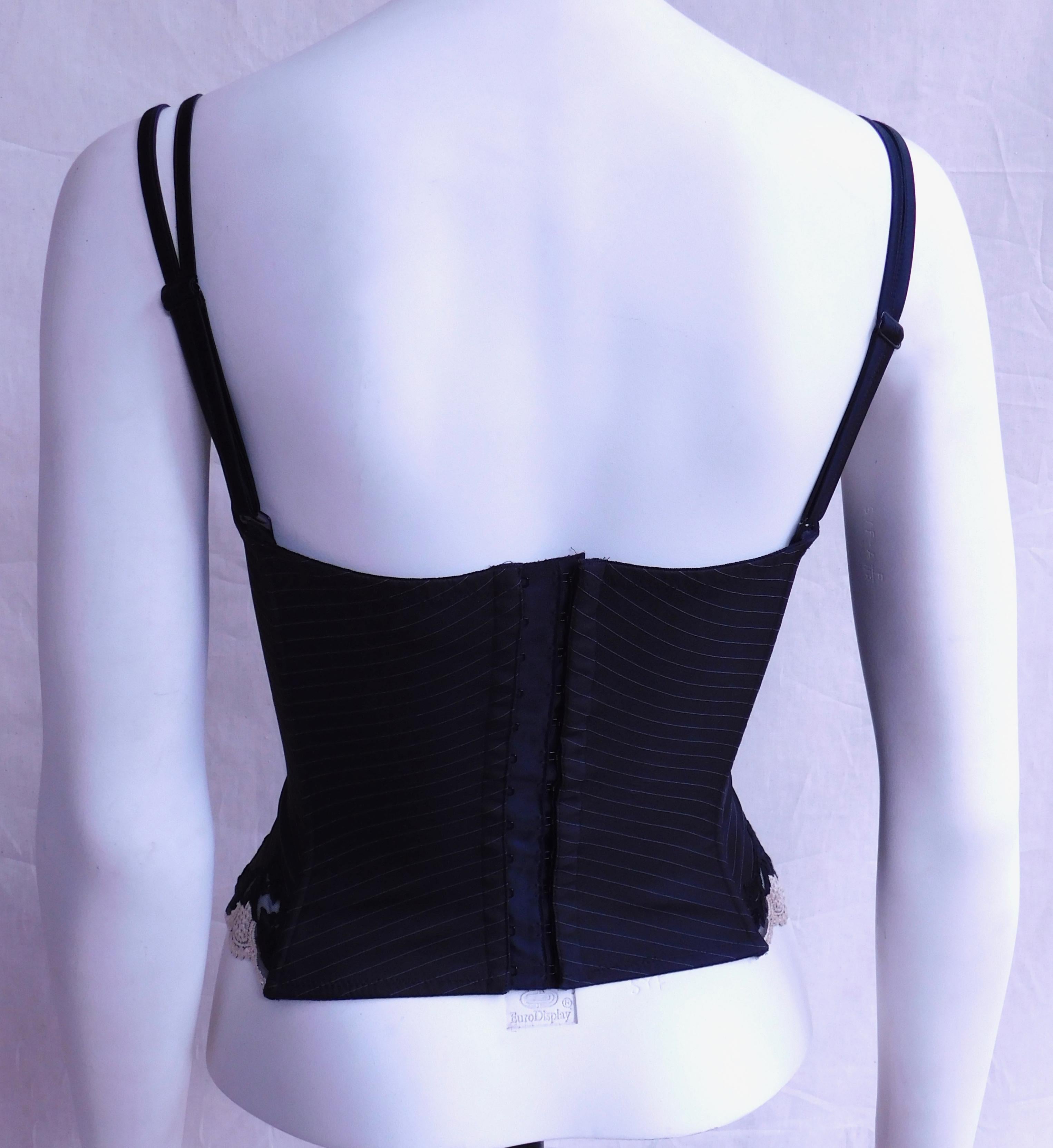 Founded in 1954, Argentovivo is one of Italy's finest designer lingerie and clothing brands and epitomizes Old Hollywood glamor and feminine elegance. 
This bustier is perfect to wear under a jacket or suit for a chic and sexy evening look.
The