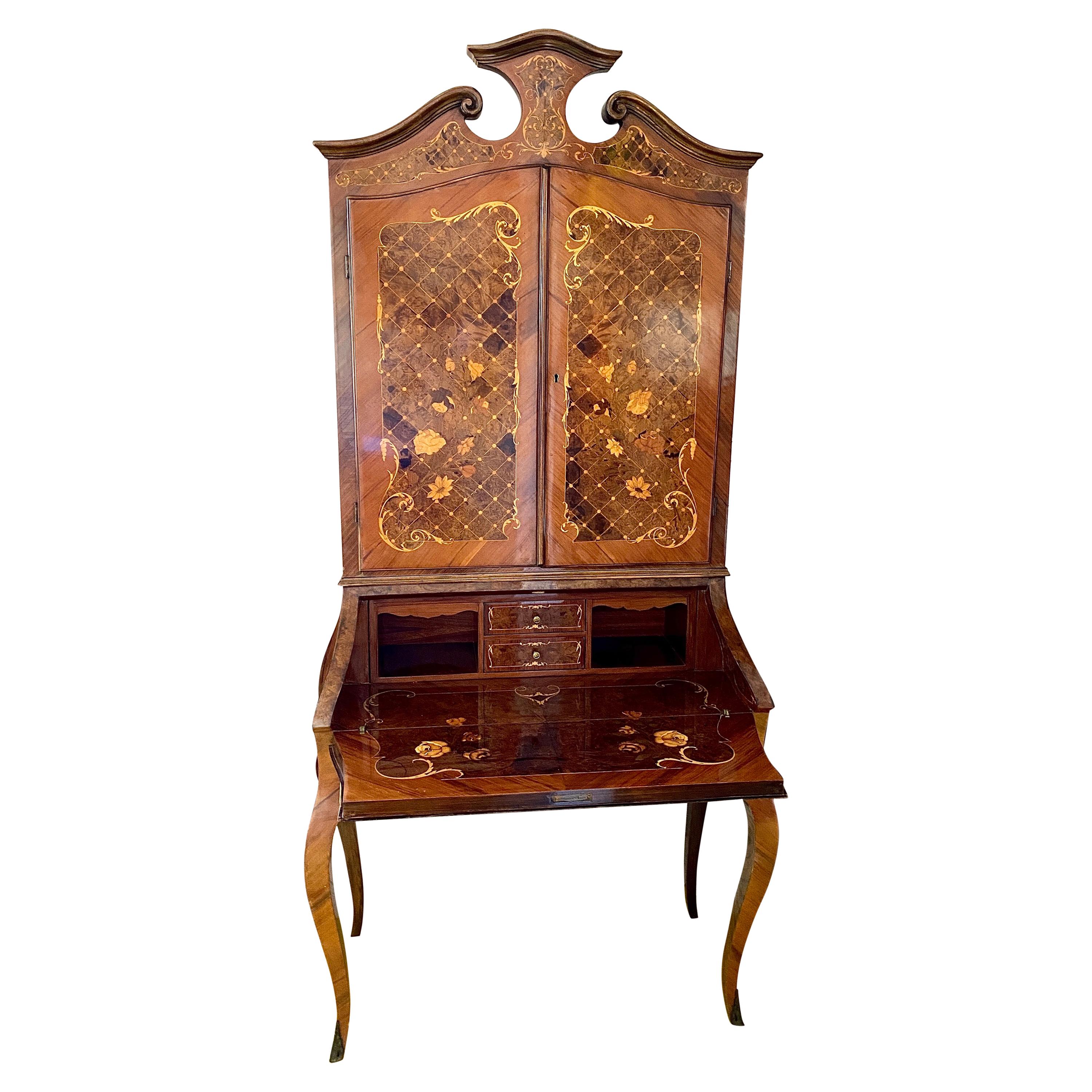 Italian c. 1910 Satinwood Secretaire with Marquetry Inlay For Sale