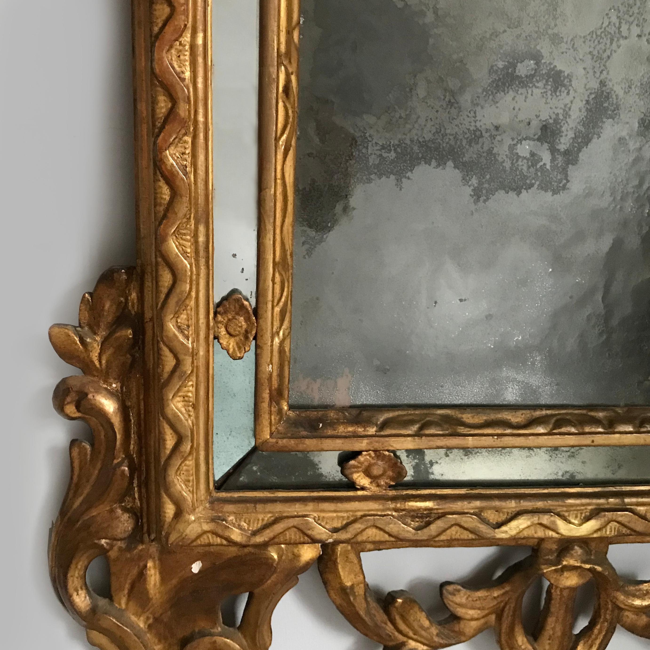 Italian C18th Giltwood Mirror In Good Condition For Sale In London, GB