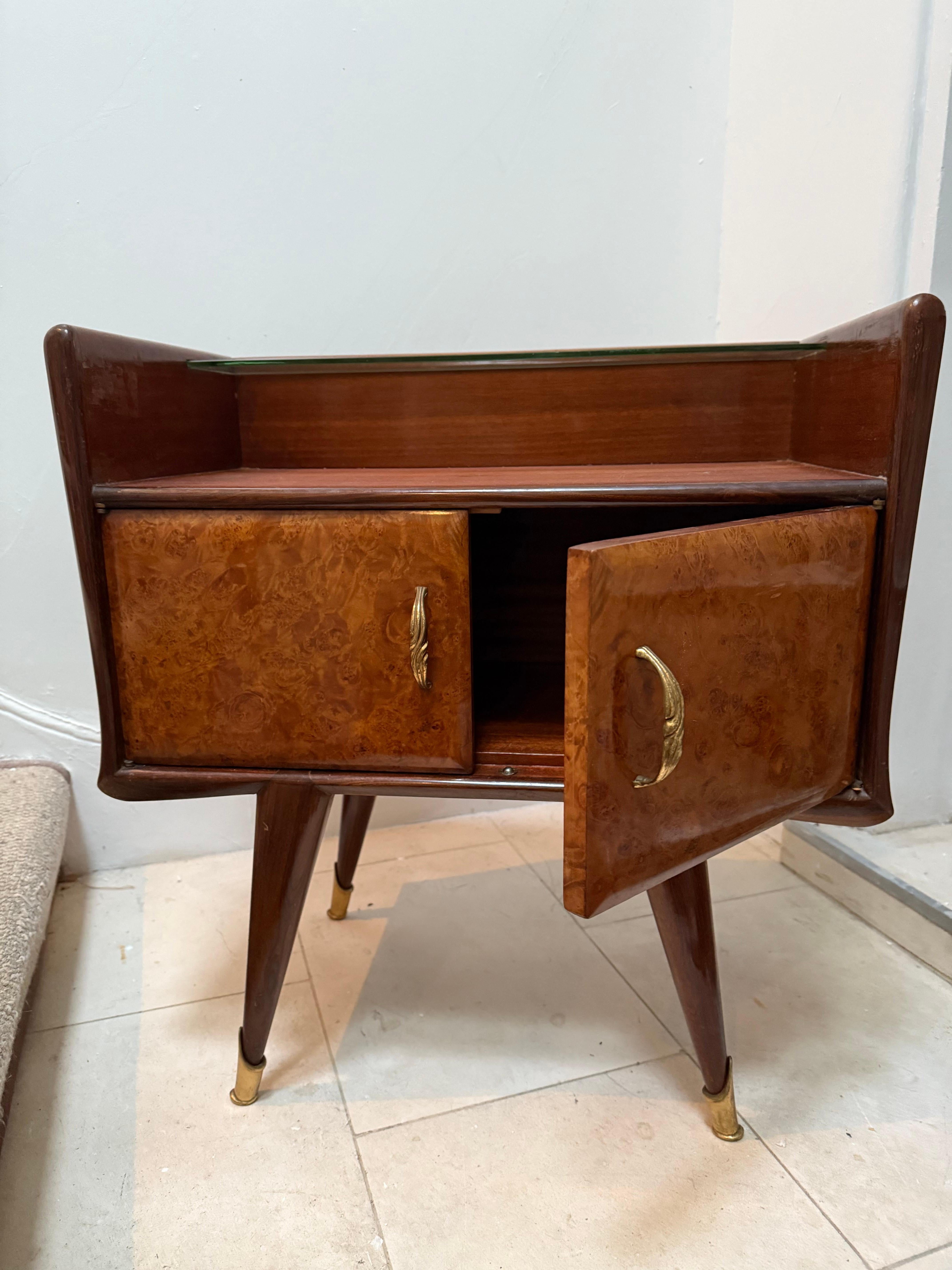Italian c.40's Pair Of Side Tables in Mahogany By Dasriosi In Good Condition For Sale In London, GB