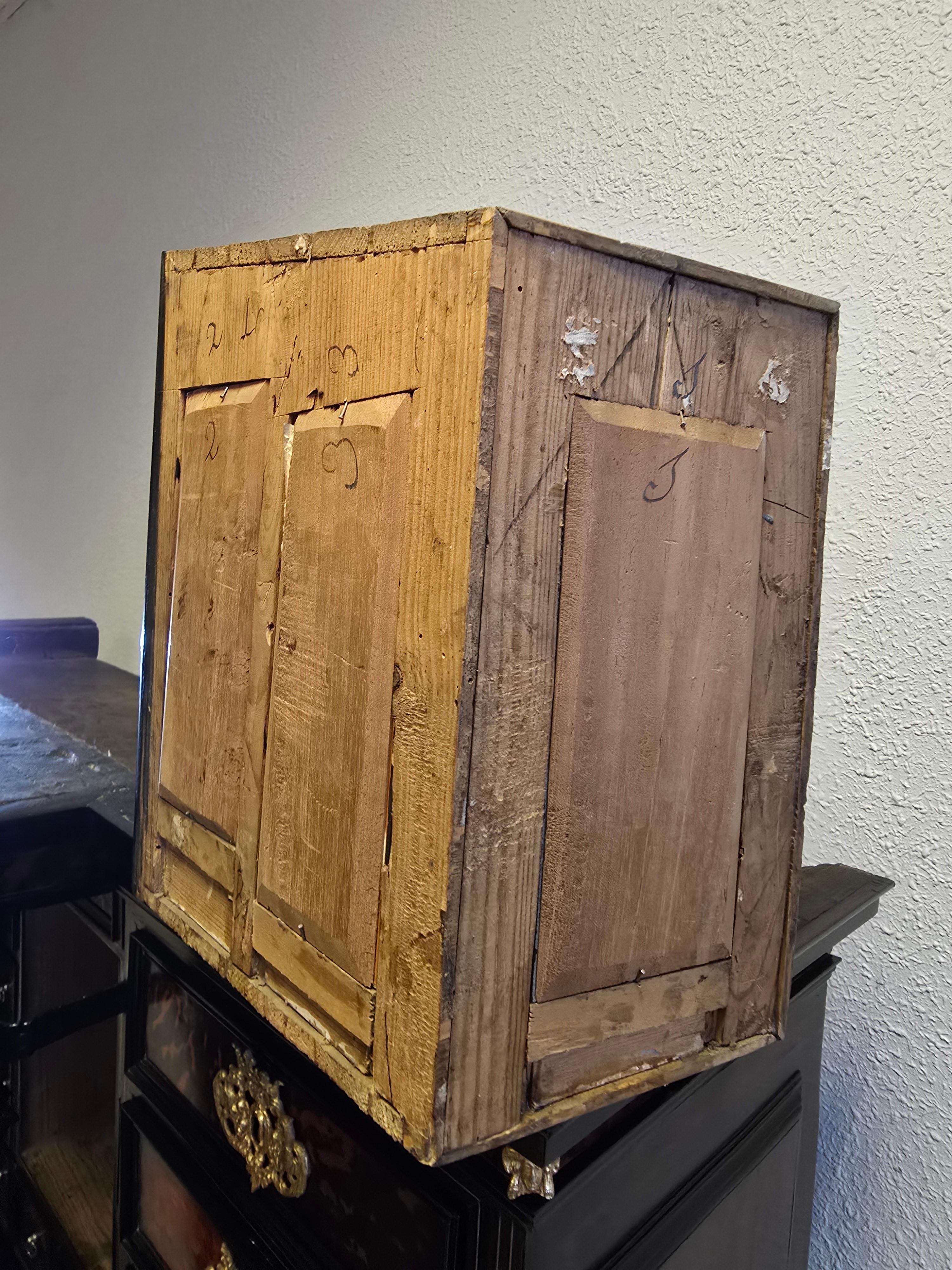 Italian Cabinet, 17th Century For Sale 7