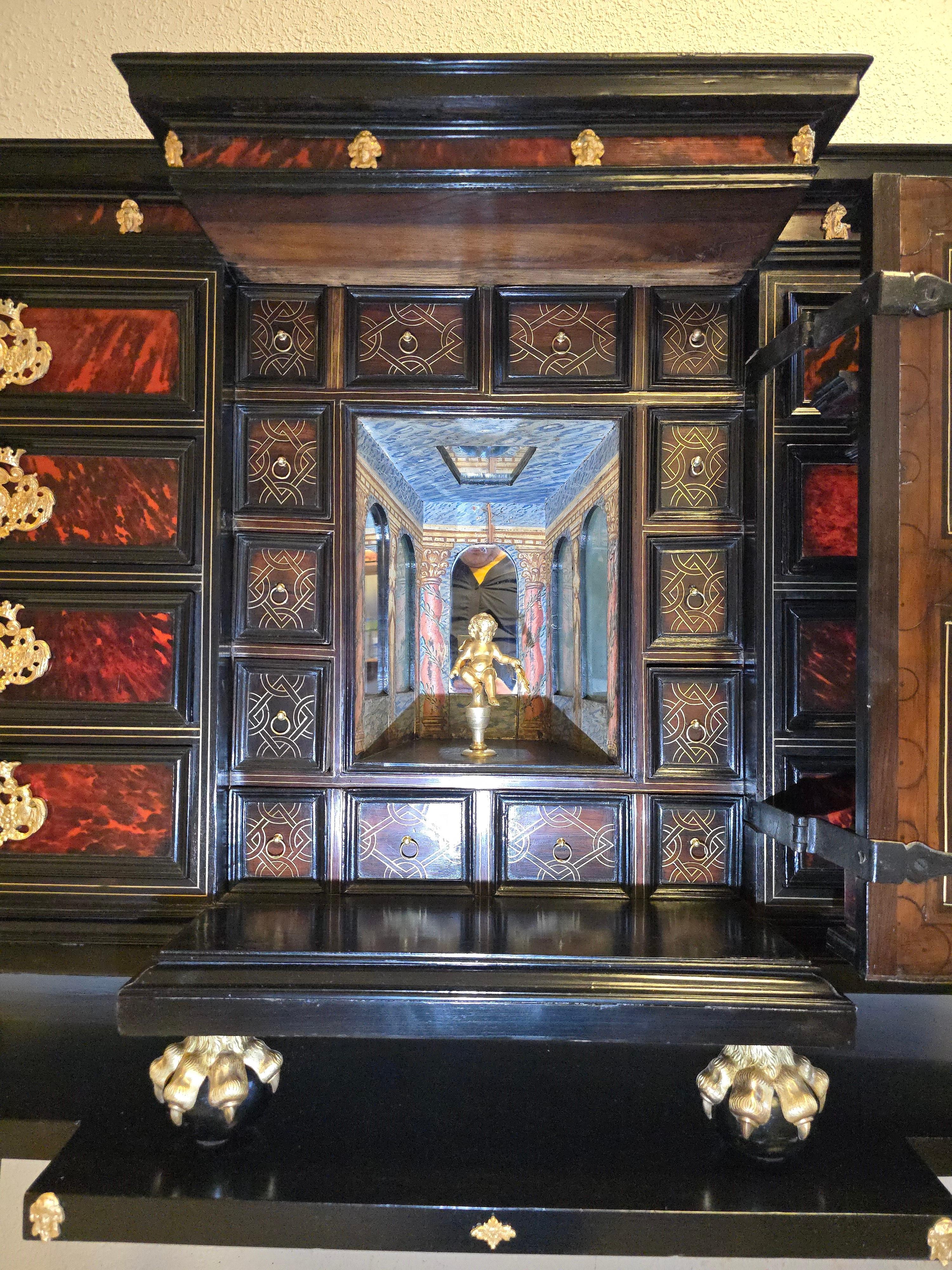 Italian Cabinet, 17th Century For Sale 1