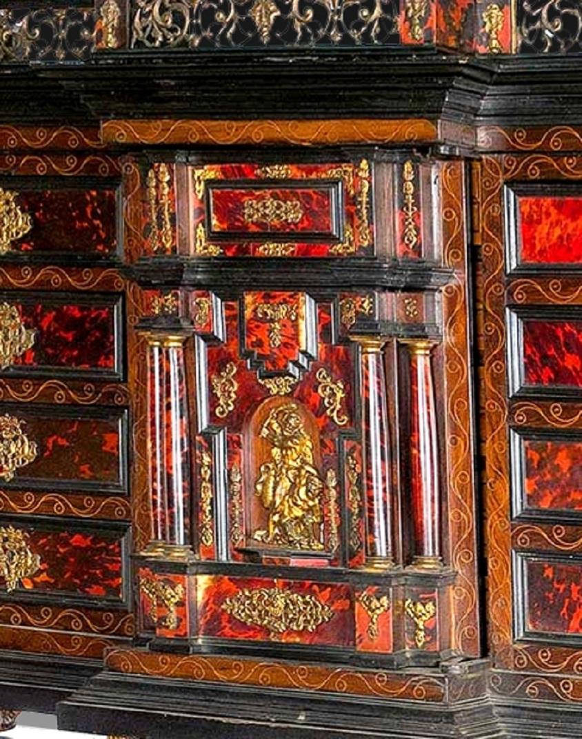Italian Cabinet 