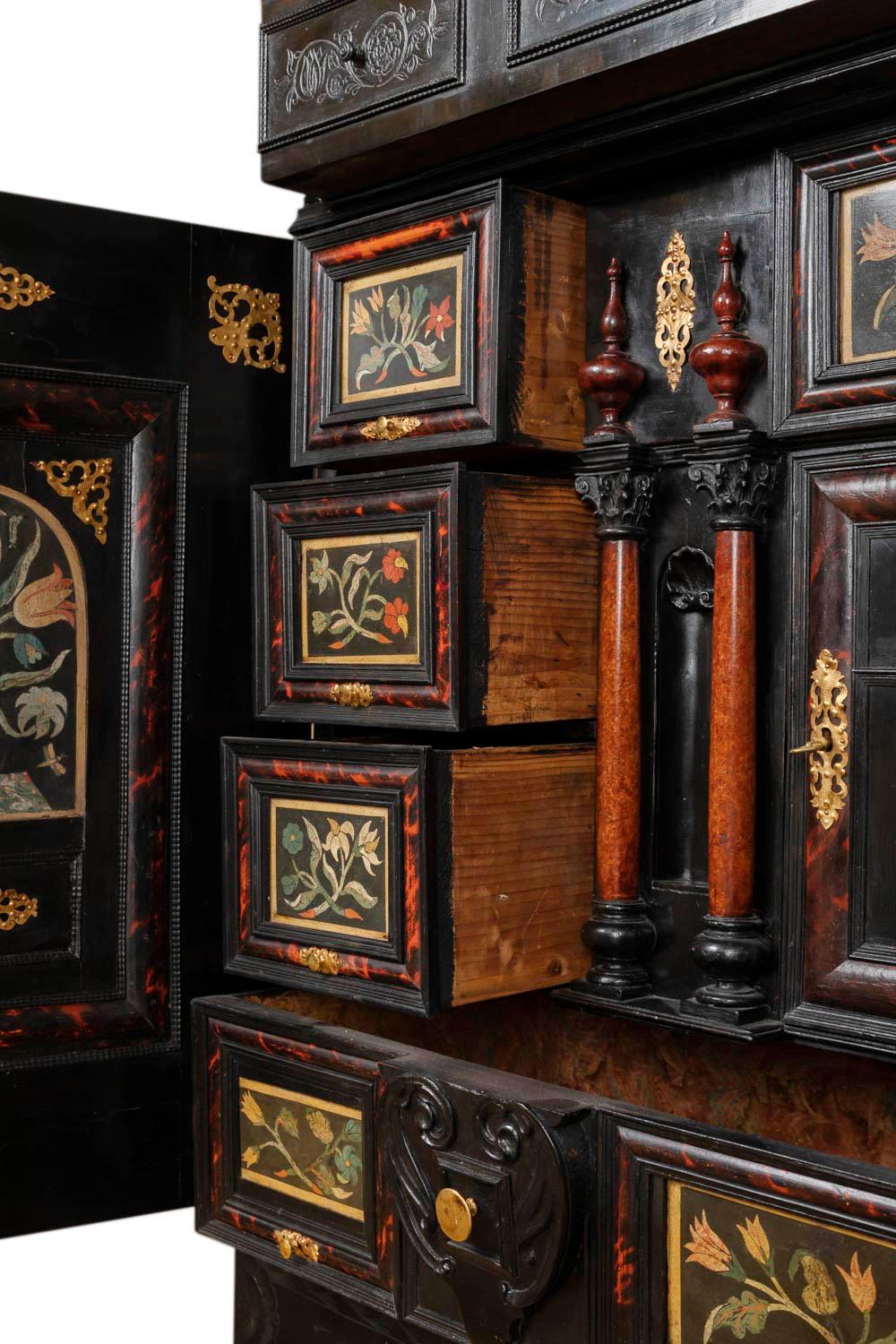 Italian Cabinet in Ebony, Scagliola and Tortoise Shell, 17th-19th Century In Good Condition In Saint-Ouen, FR