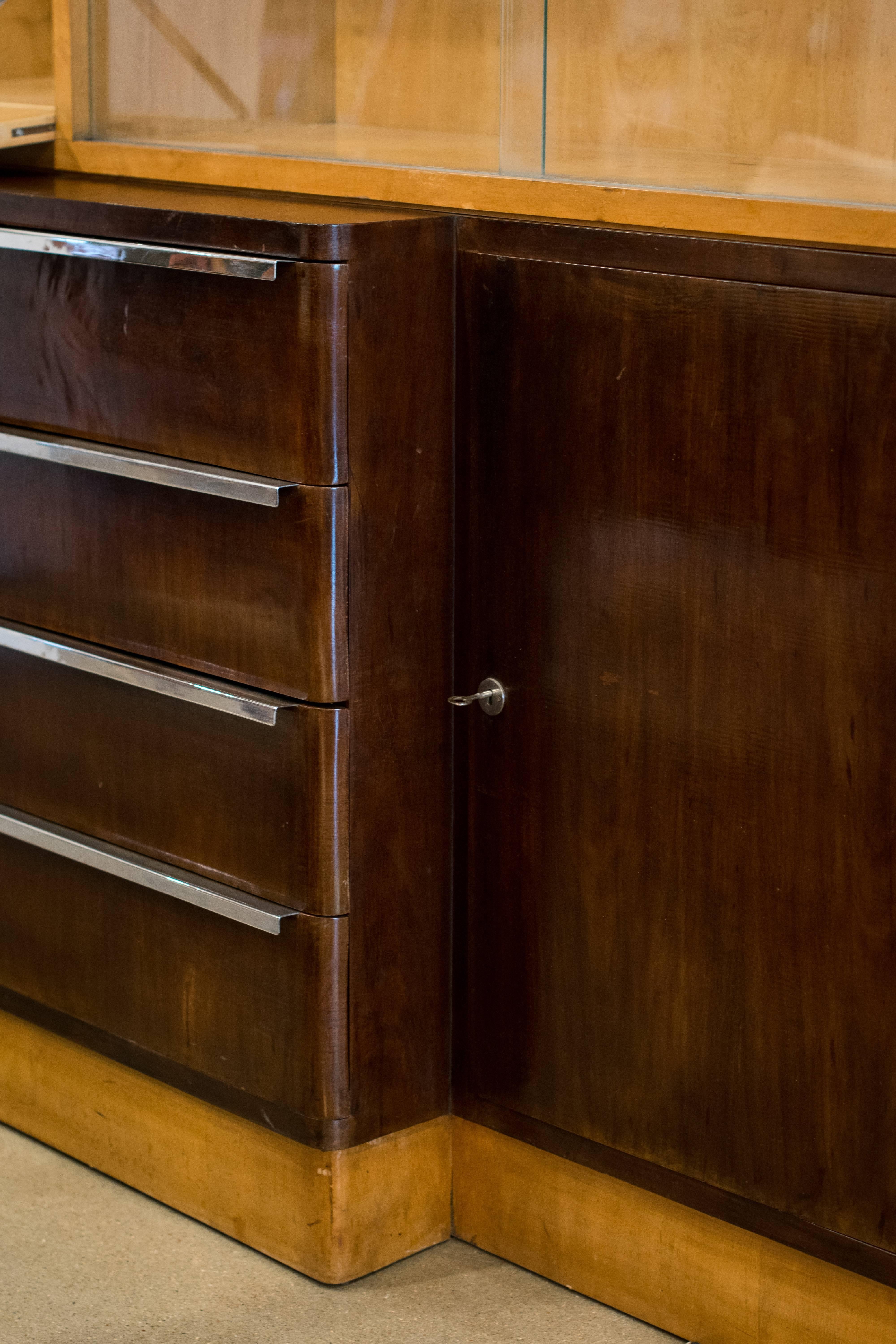 Italian Art Deco Cabinet of Birch and Rosewood, 1930-1940 3