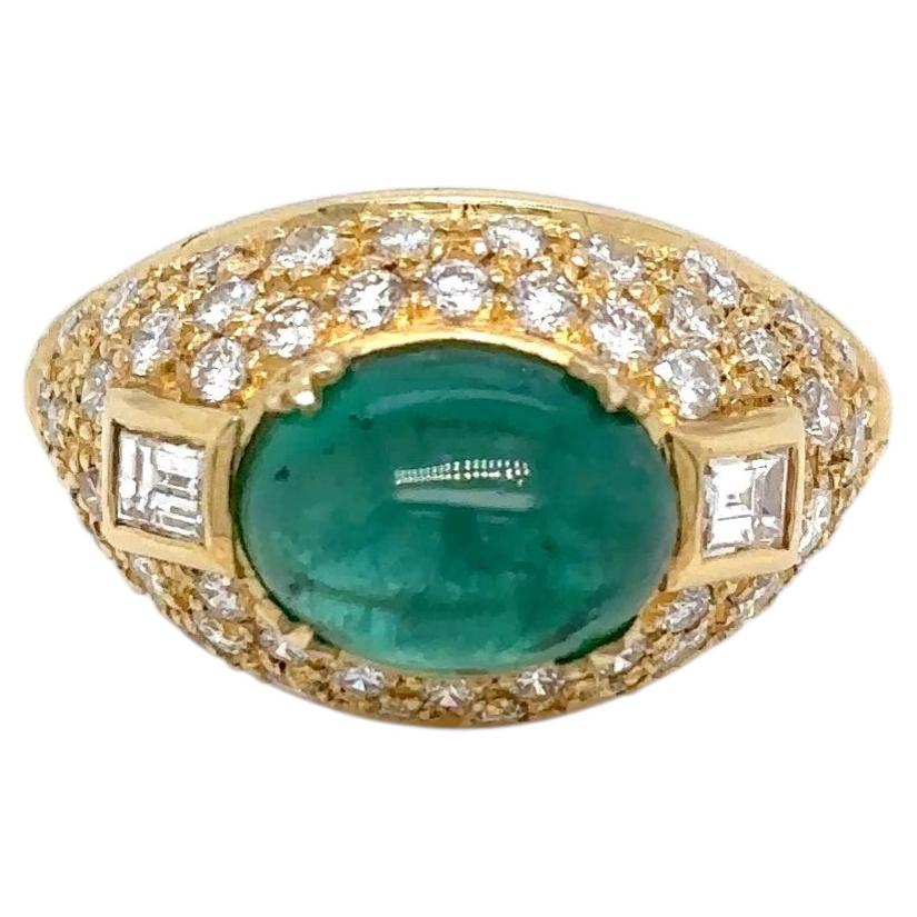Bague italienne en or jaune 18 carats avec émeraude cabochon et diamant