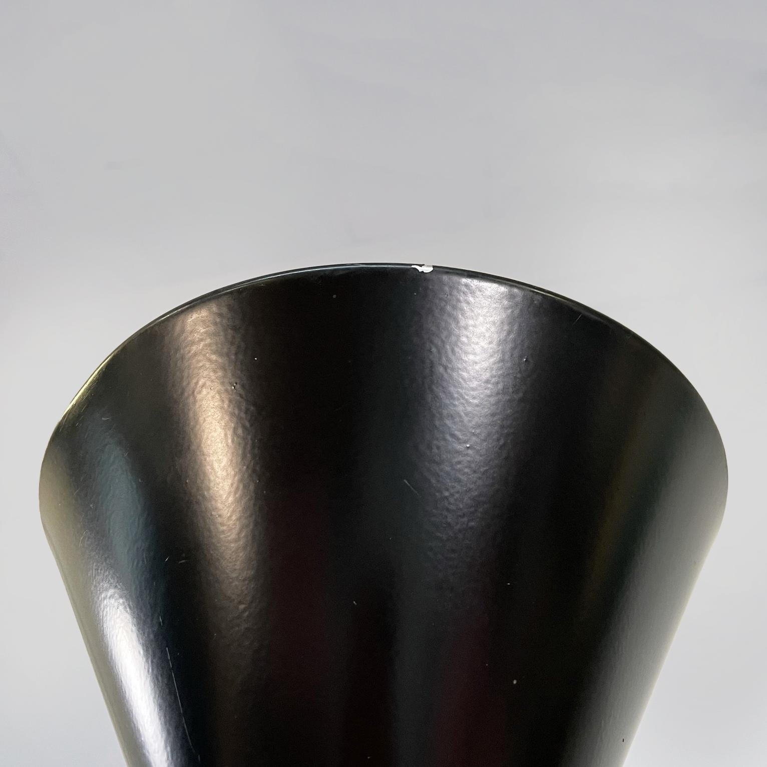 Italian Mid-Century Callimaco Black Steel Floor Lamp Sottsass for Artemide, 1980 For Sale 10