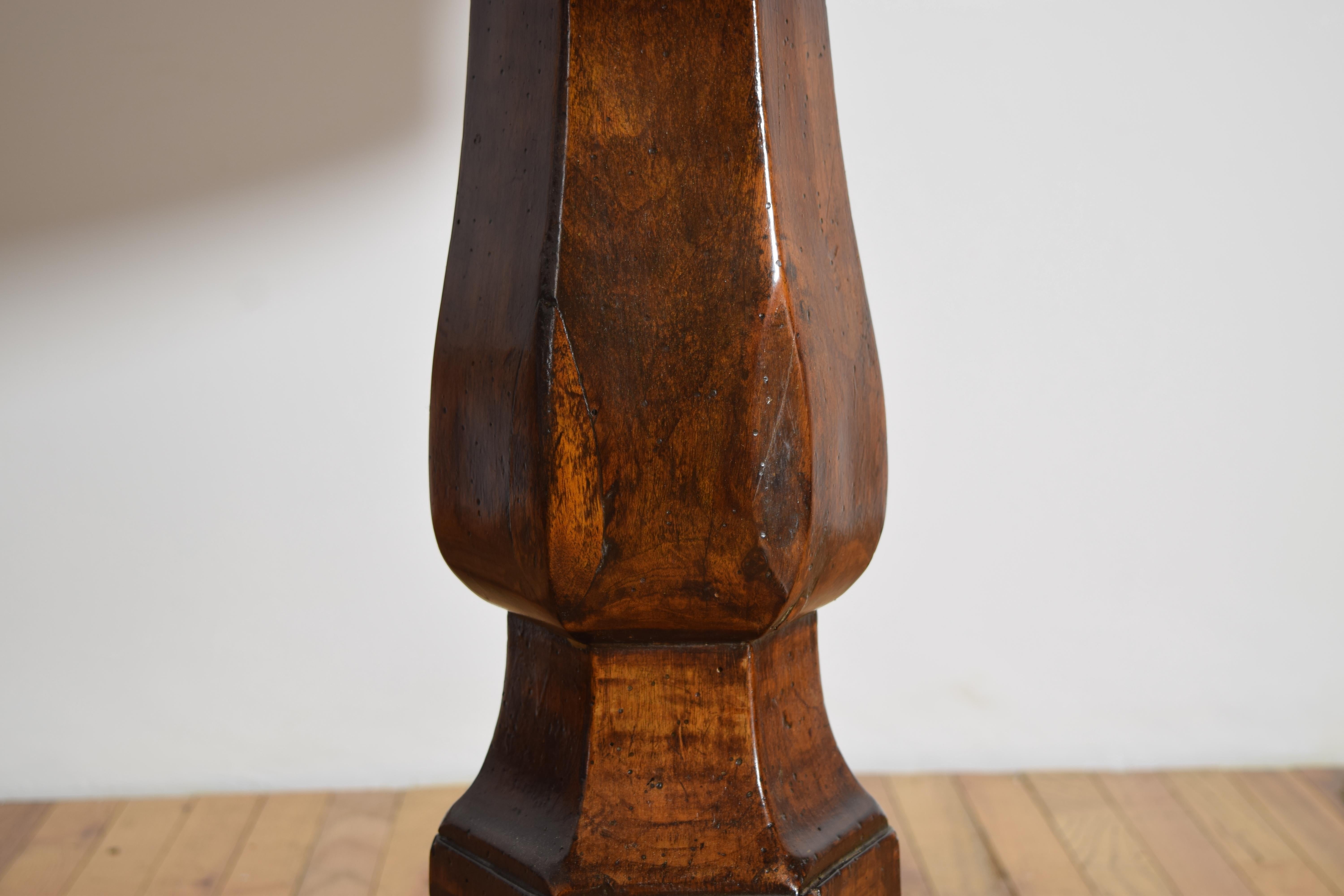 Italiana, Campania, Mesa central neoclásica tardía de nogal con 2 cajones, ca. 1835 en venta 1