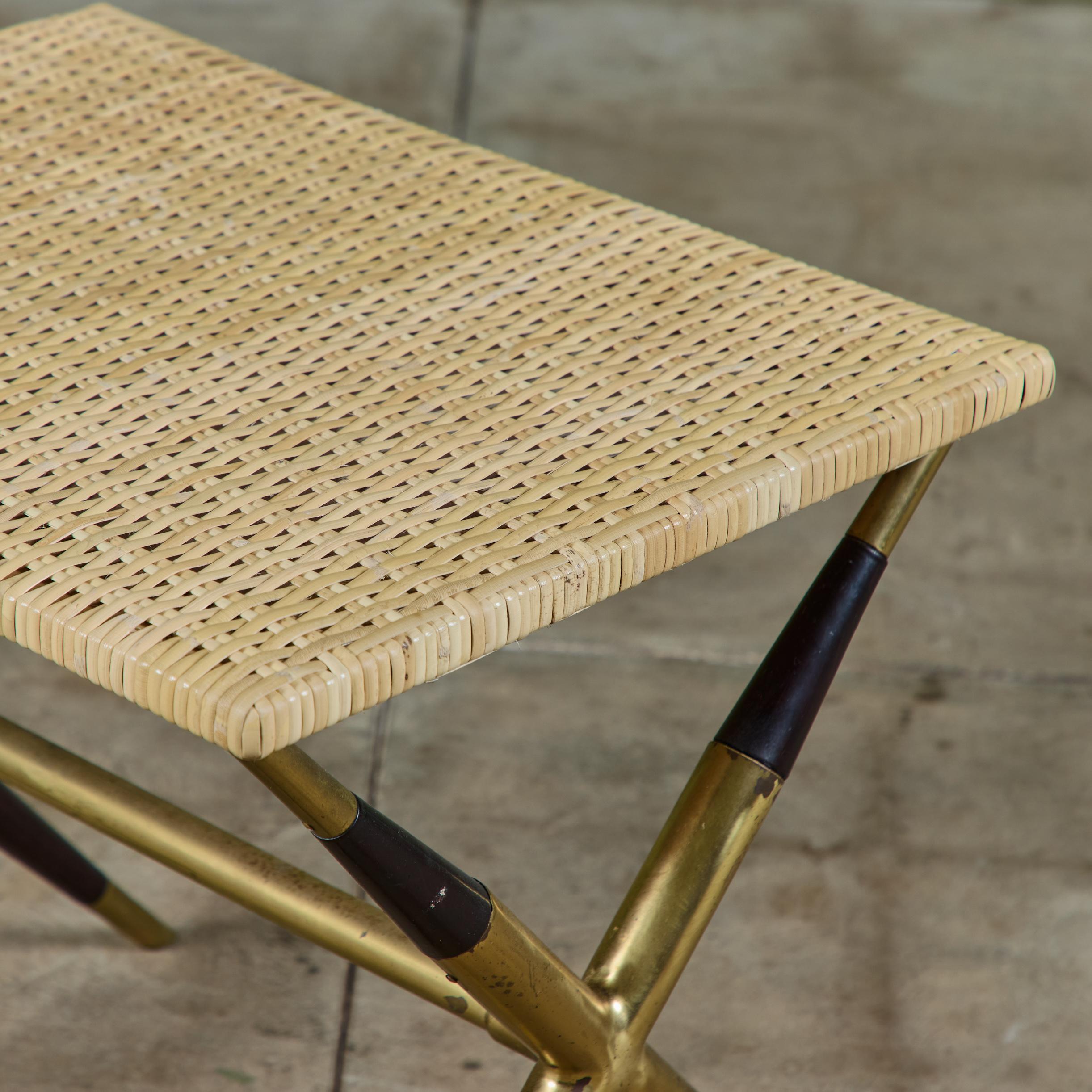 Table d'appoint italienne à plateau en rotin en vente 10