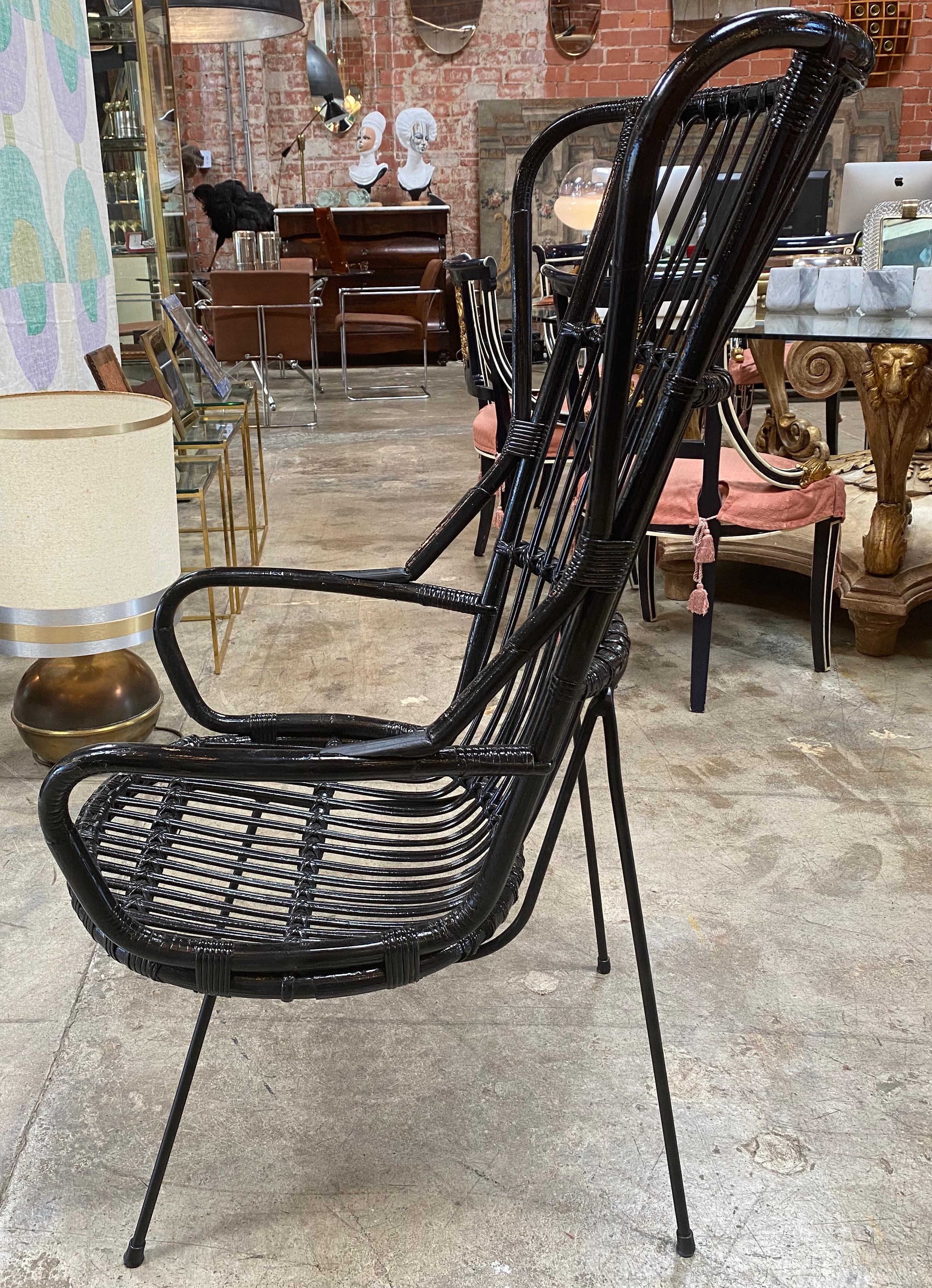 Laqué Fauteuil italien canné attribué à Lio Carminati, années 1950 en vente