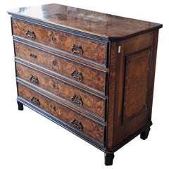 Italian Canterano in Solid Walnut and Walnut Burl, 18th Century