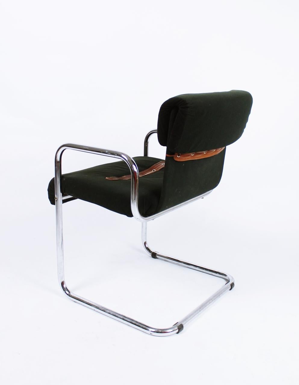 Italian Cantilever Armchairs by Guido Faleschini for Mariani For Sale 1