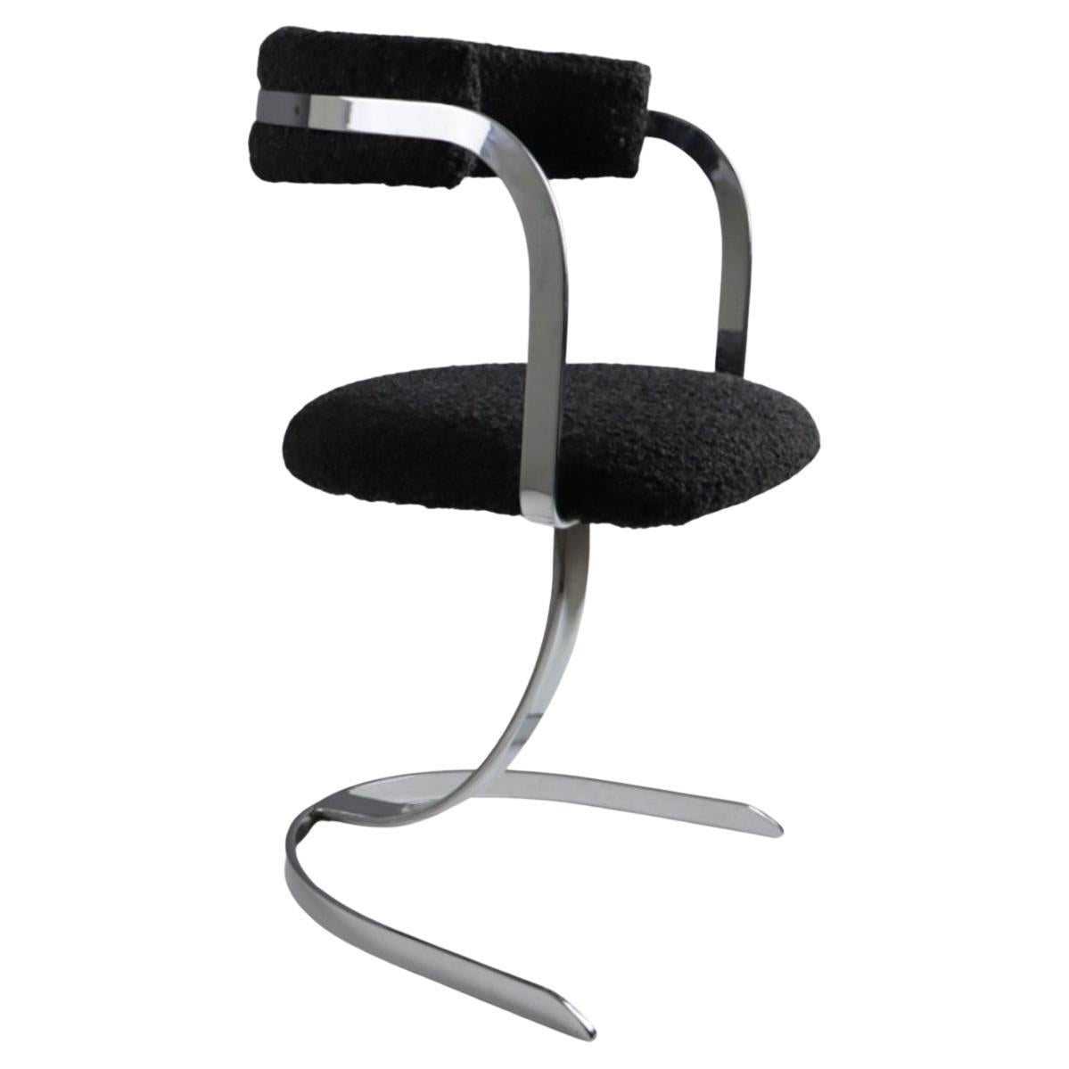 Italian Cantilever Chair with Boucle Fabric For Sale