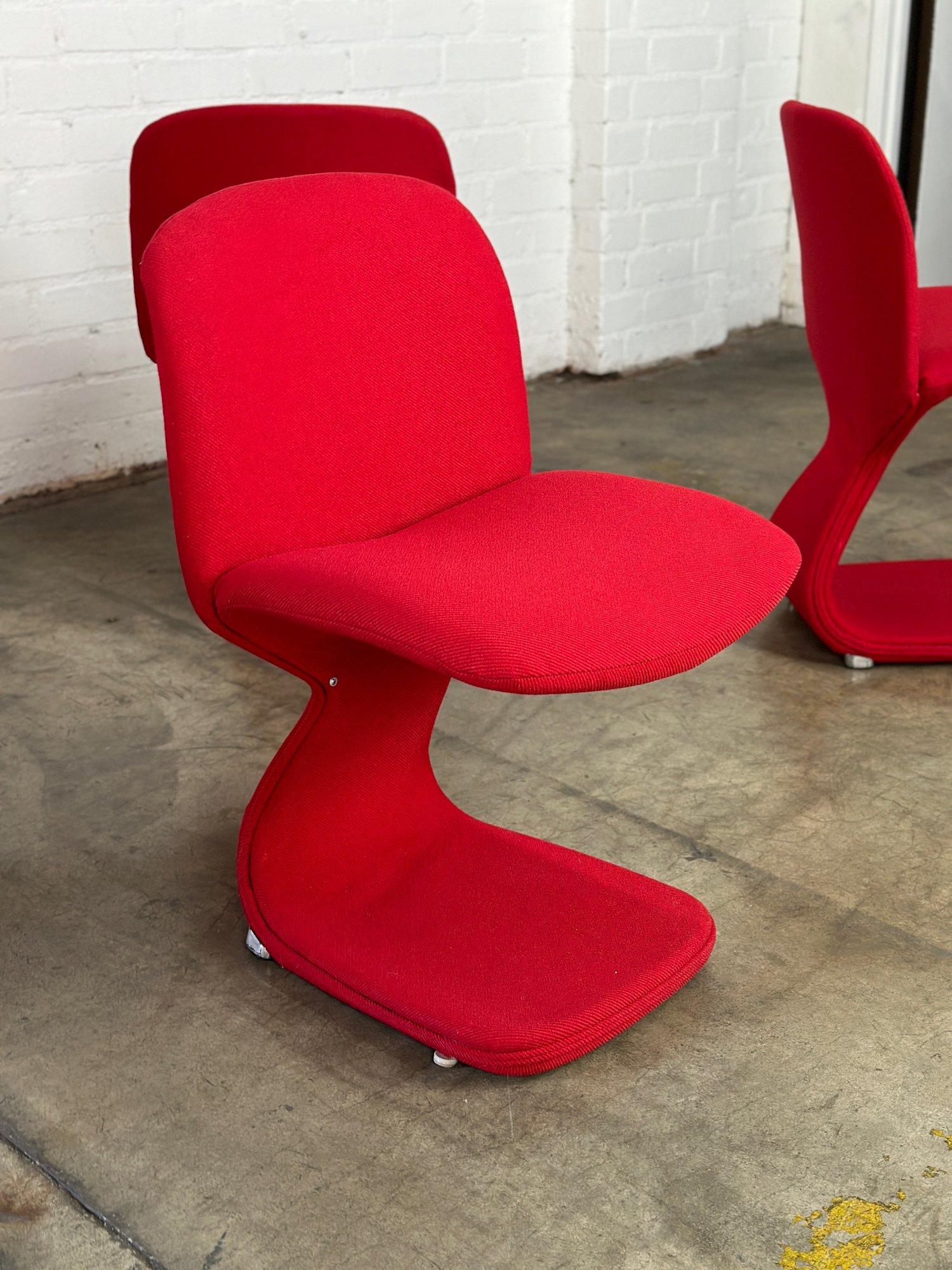 Italian Cantilevered Chairs by Joe Colombo - set of four In Good Condition For Sale In Los Angeles, CA