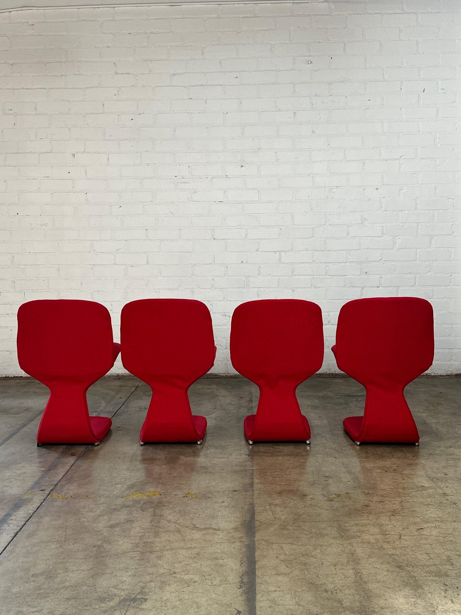 Italienische freitragende Stühle von Joe Colombo – Vierer-Set im Angebot 2