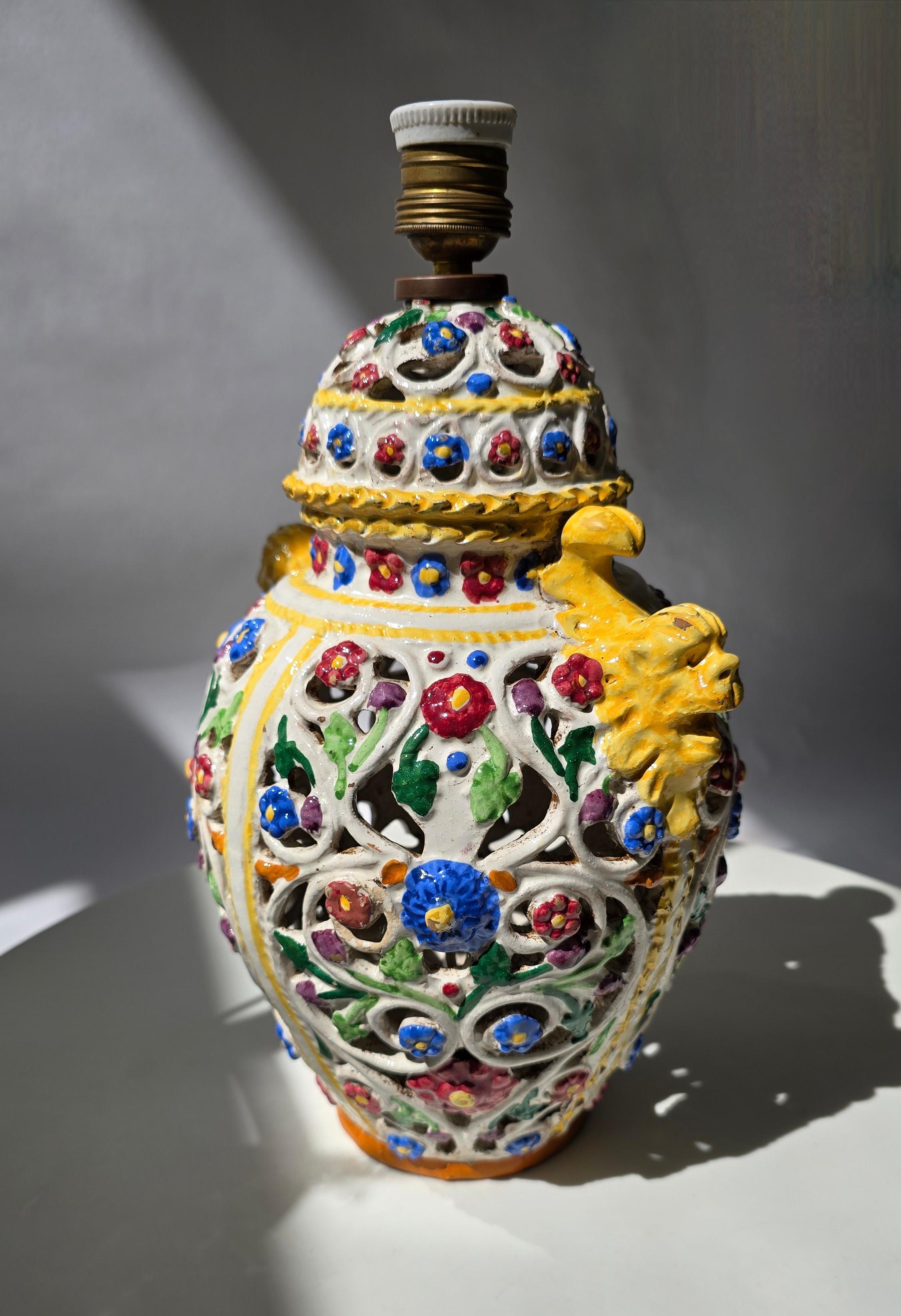 Italian Capodimonte Majolica Table Lamp Base, Hand-Painted Floral Relief In Good Condition For Sale In Antwerp, BE